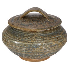 Lidded Jar Celadon Speckled Glaze, American Studio Pottery Mingei Arts & Crafts