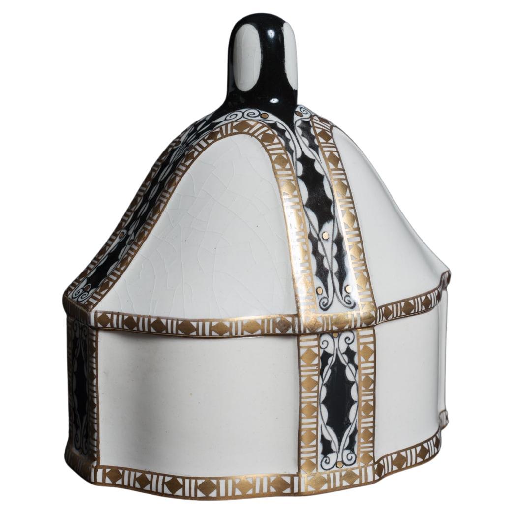 Capodimonte Porcelain Decorated Lidded Box For Sale at 1stDibs