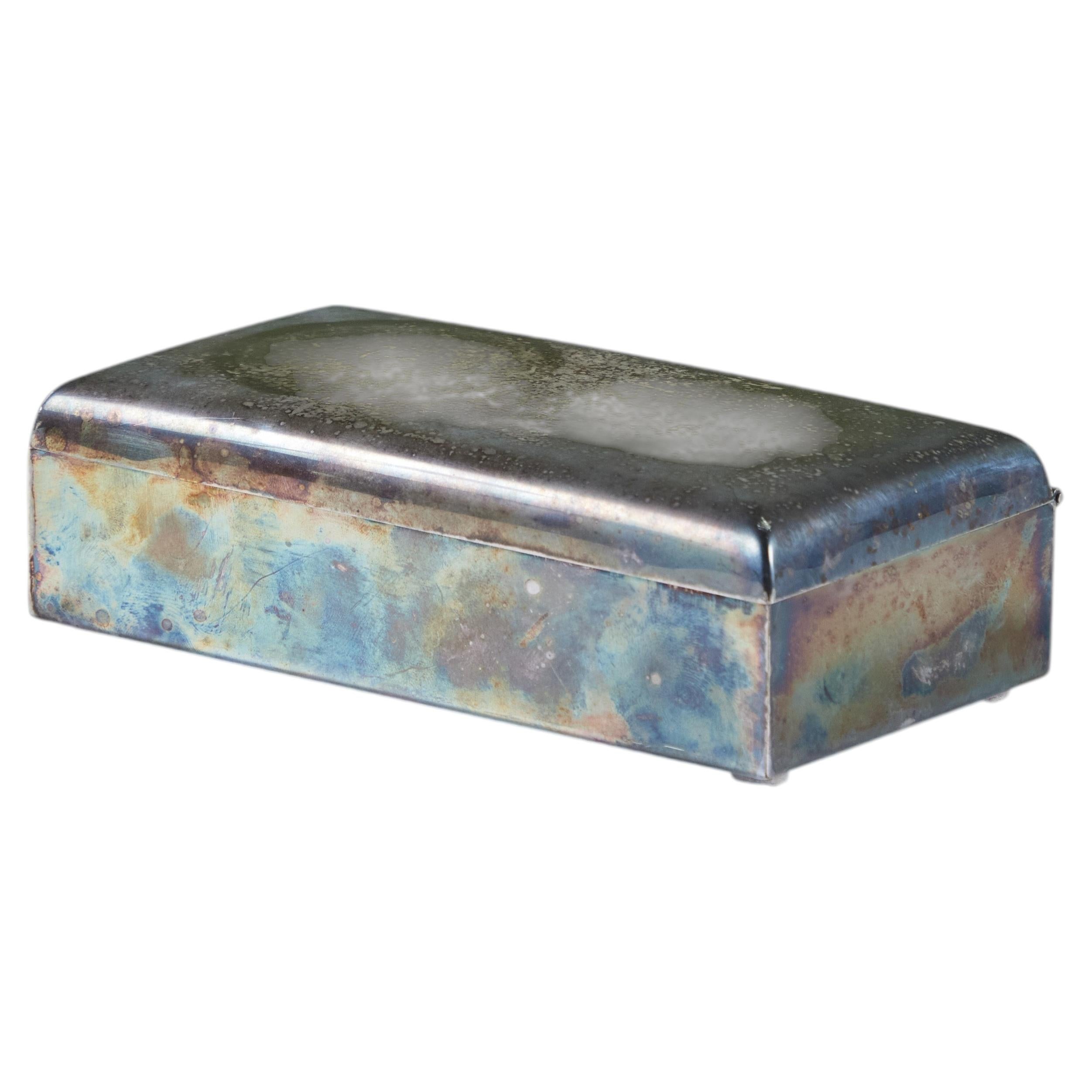 Lidded Silver-Plated Cigarette Box by WM Rogers, c.1960s For Sale