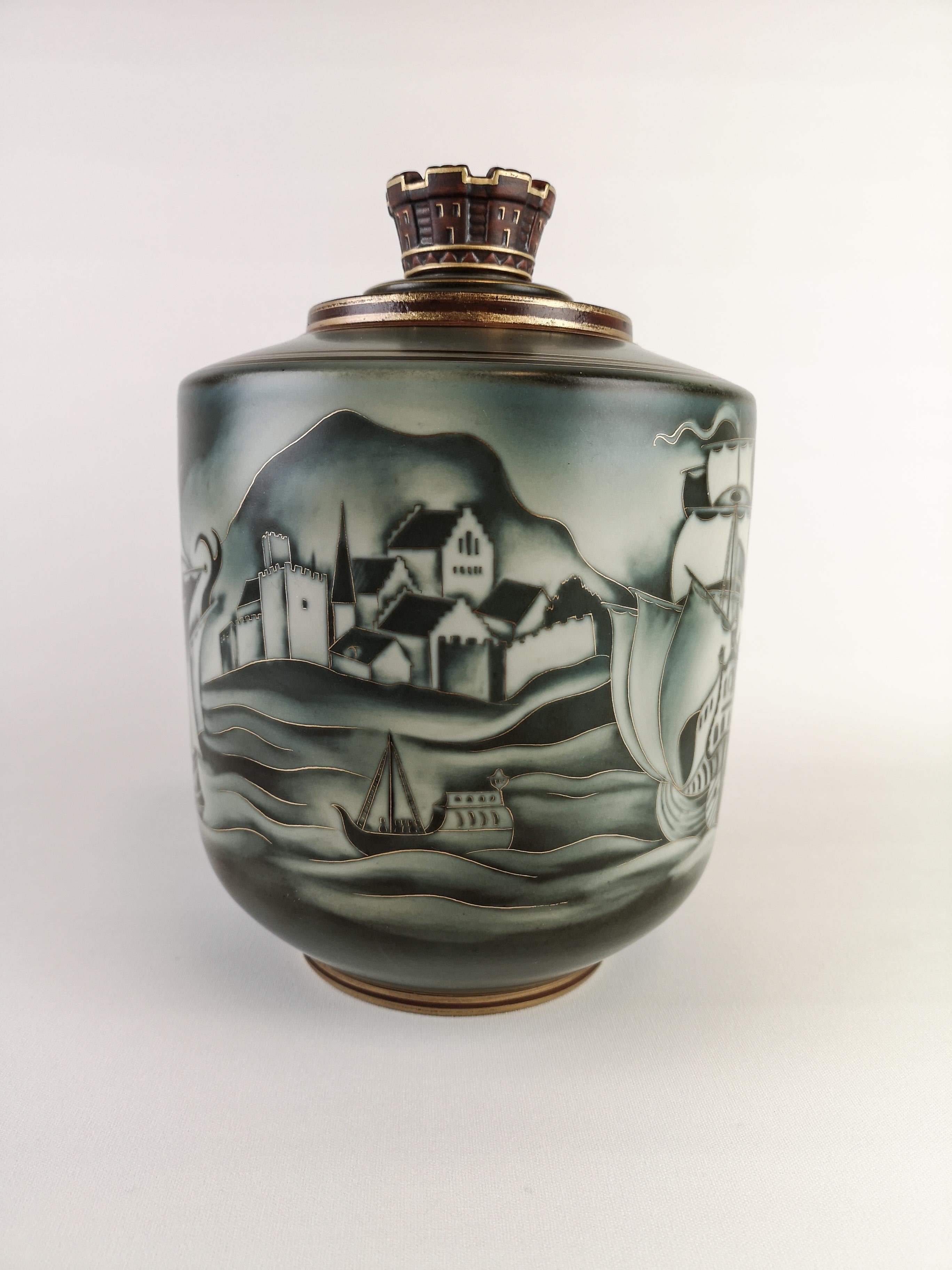 A wonderful urn made and designed by Gunnar Nylund for Rörstrand, Sweden in the 1940s. This Urn is unique, and handmade both in the making of the urn and the painting. One of a kind. 

Very good condition

Measures: H 25 cm D 20 cm.

 
