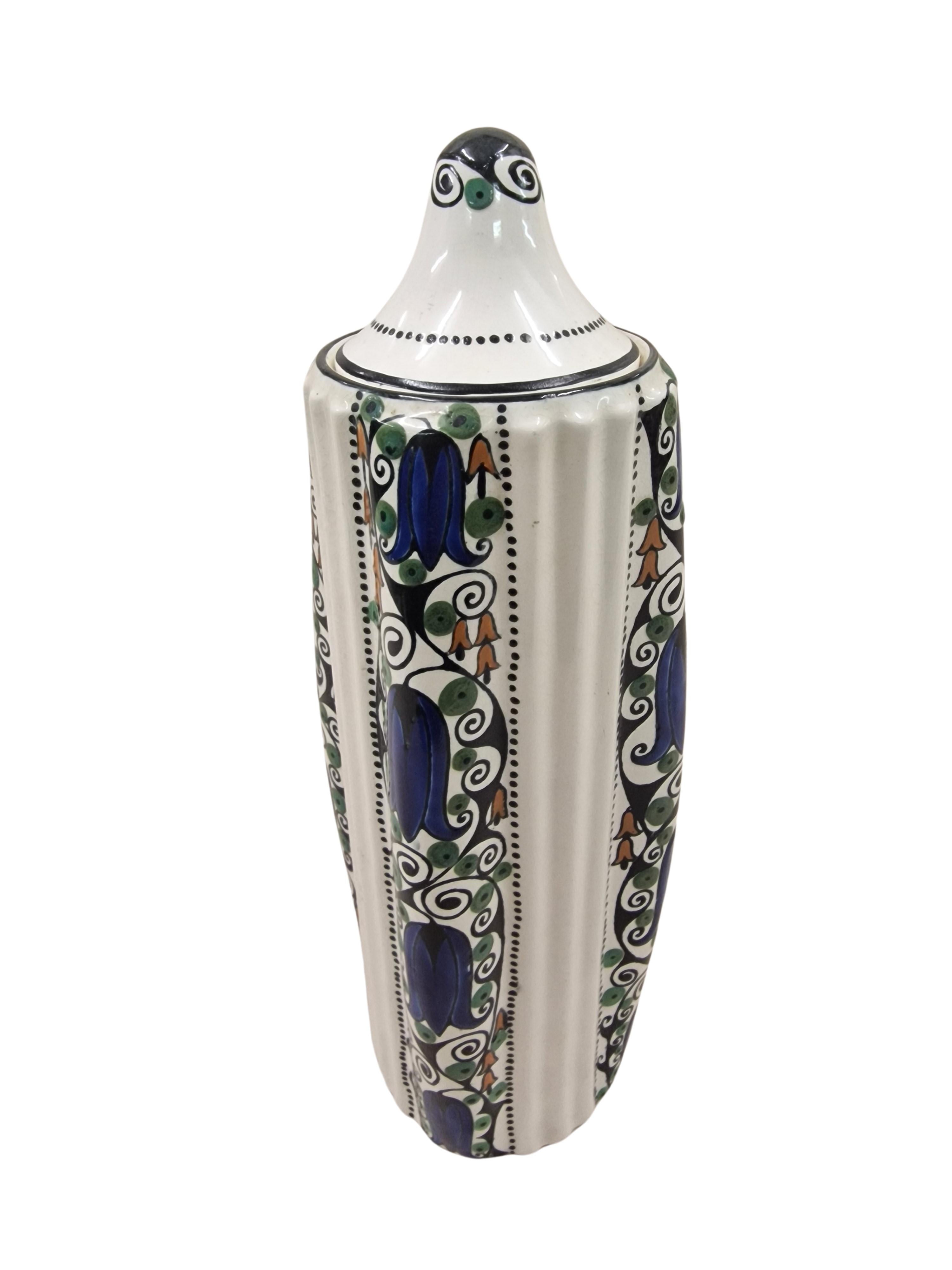 Lidded vase box urne, Art Nouveau Josef Hoffmann décor 1910 Thun Vienna Austria 3