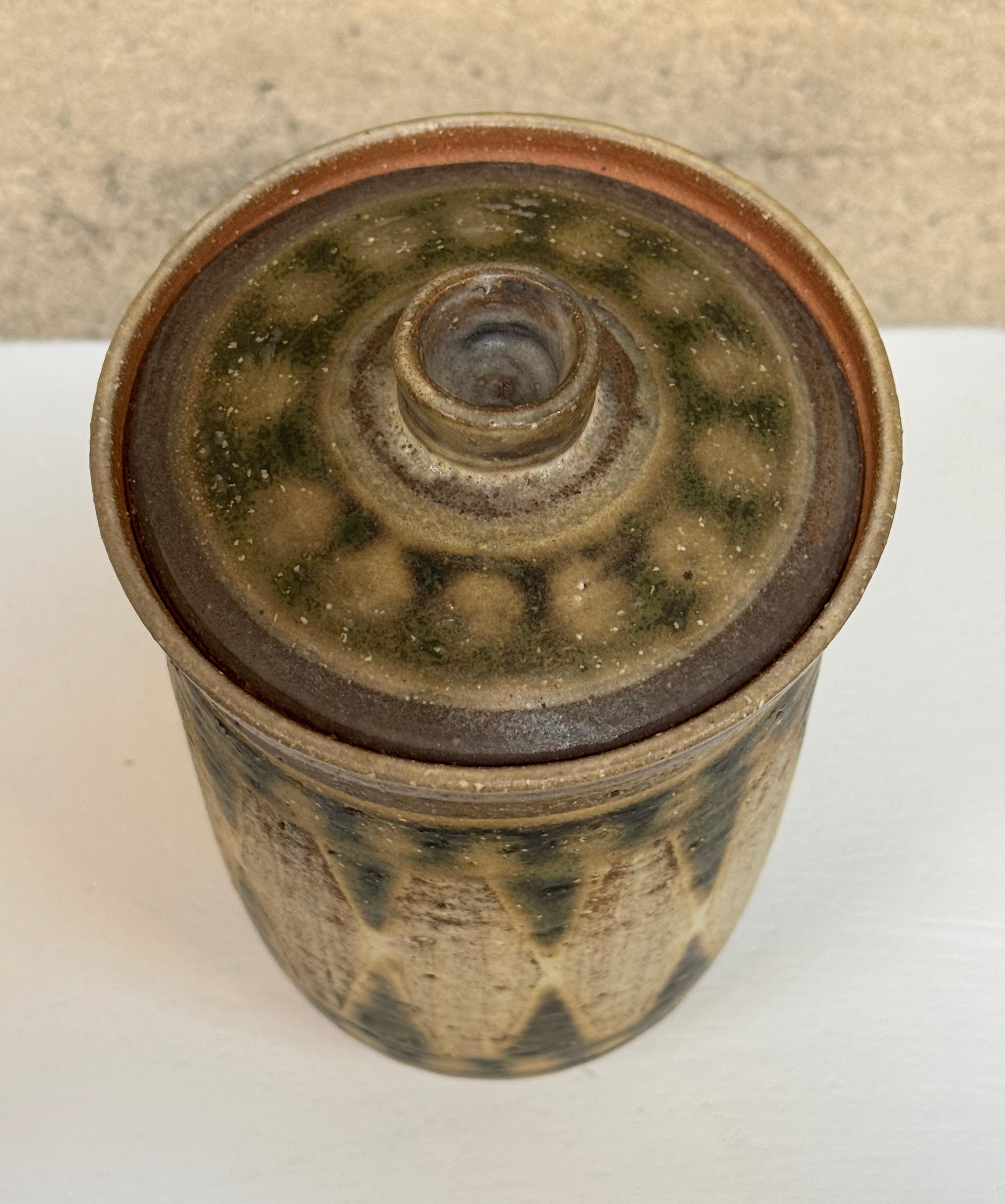 Americano Vaso con coperchio dell'artista californiano dello Studio A. Kim in vendita
