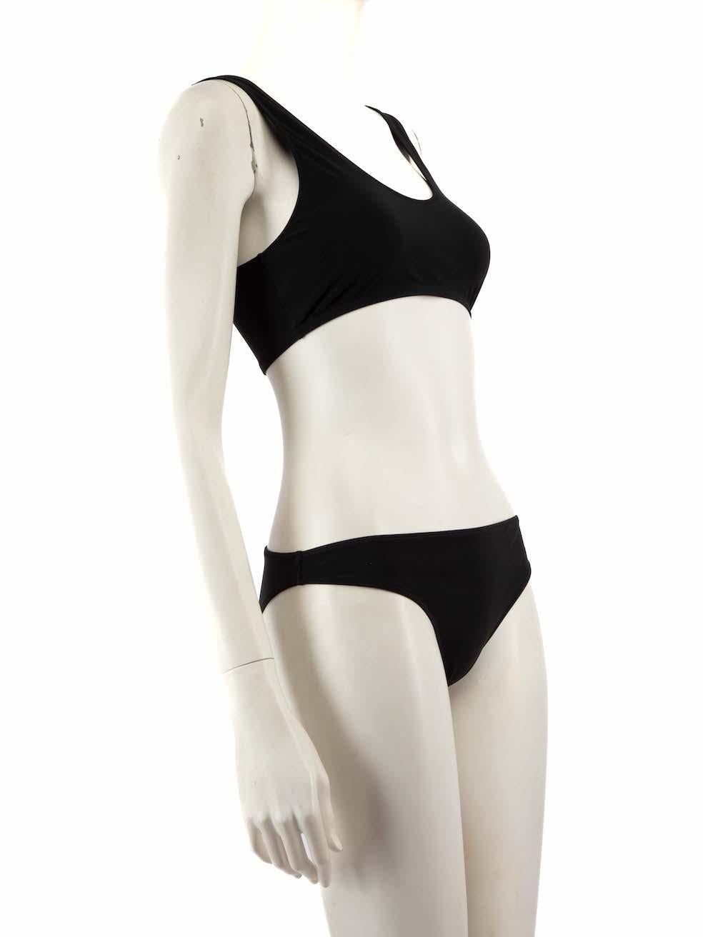 CONDITION is New with tags on this brand new Lido designer item. This item comes with original packaging.
 
 
 
 Details
 
 
 Model: Trentuno
 
 Black
 
 Synthetic
 
 Bikini set
 
 Round neck
 
 High-cut briefs
 
 
 
 
 
 Made in Italy
 
 
 
