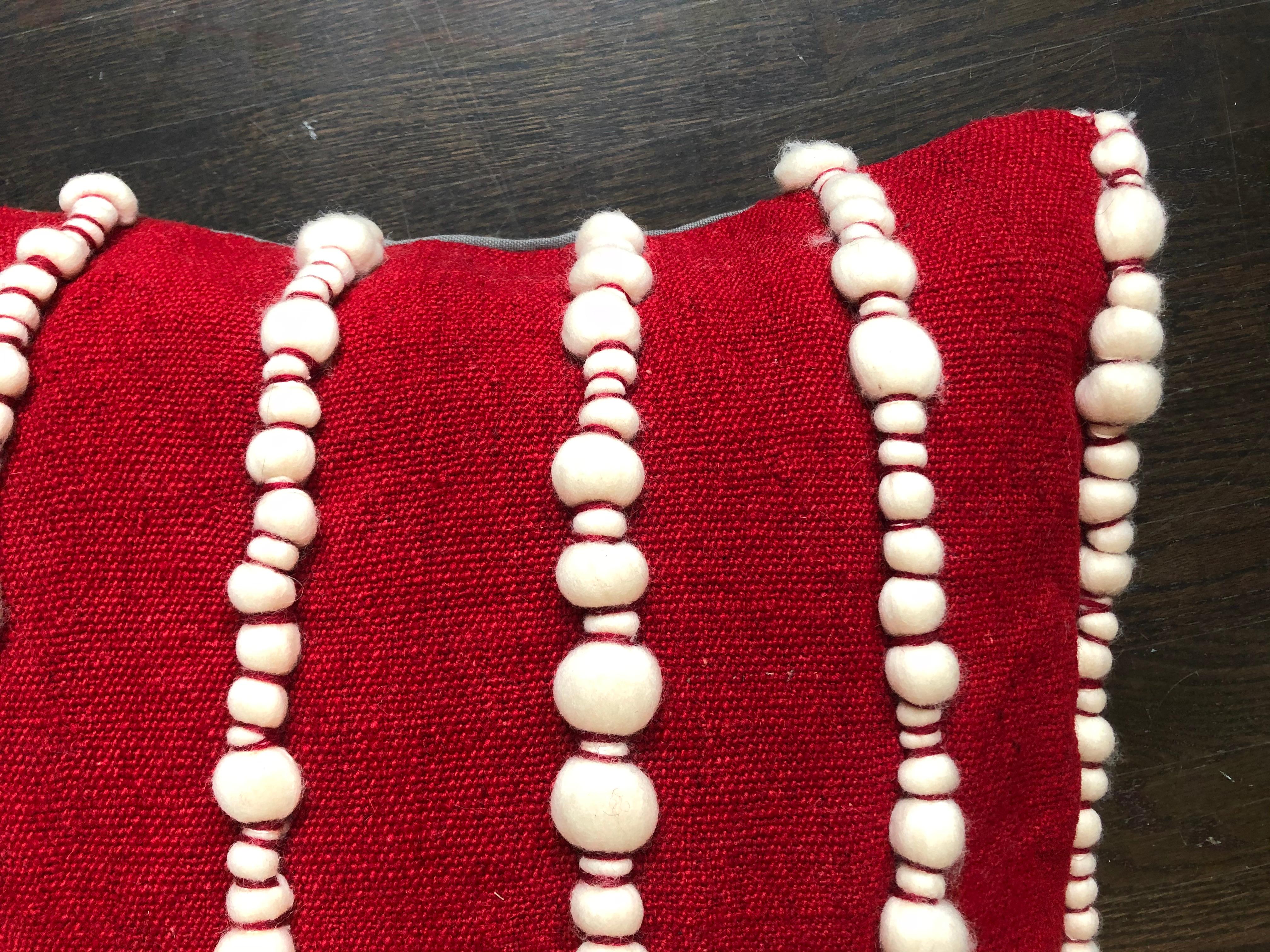 Fait main Coussin en laine mérinos rouge « Lido II » de Le Lampade en vente