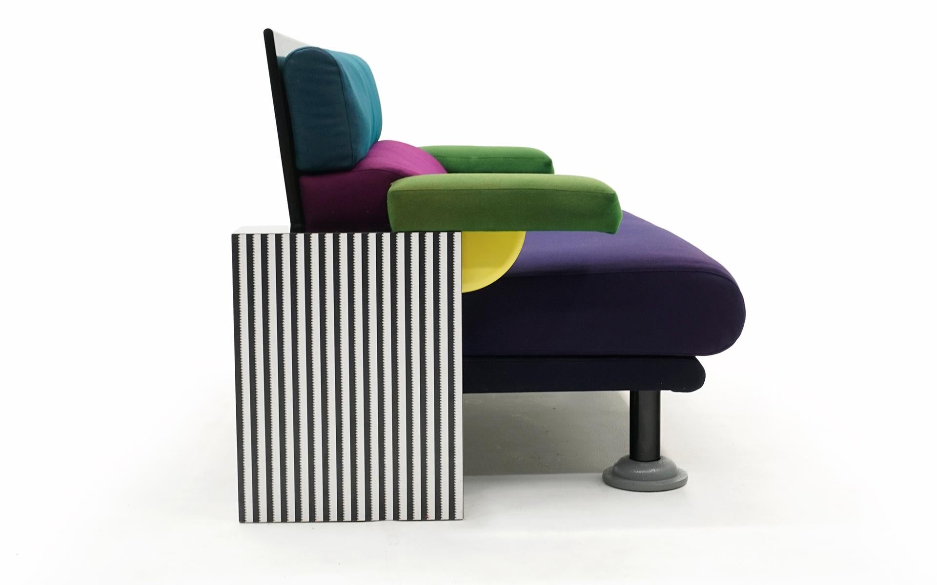 Late 20th Century Lido Sofa by Michele De Lucchi For Memphis Milano, 1982. For Sale