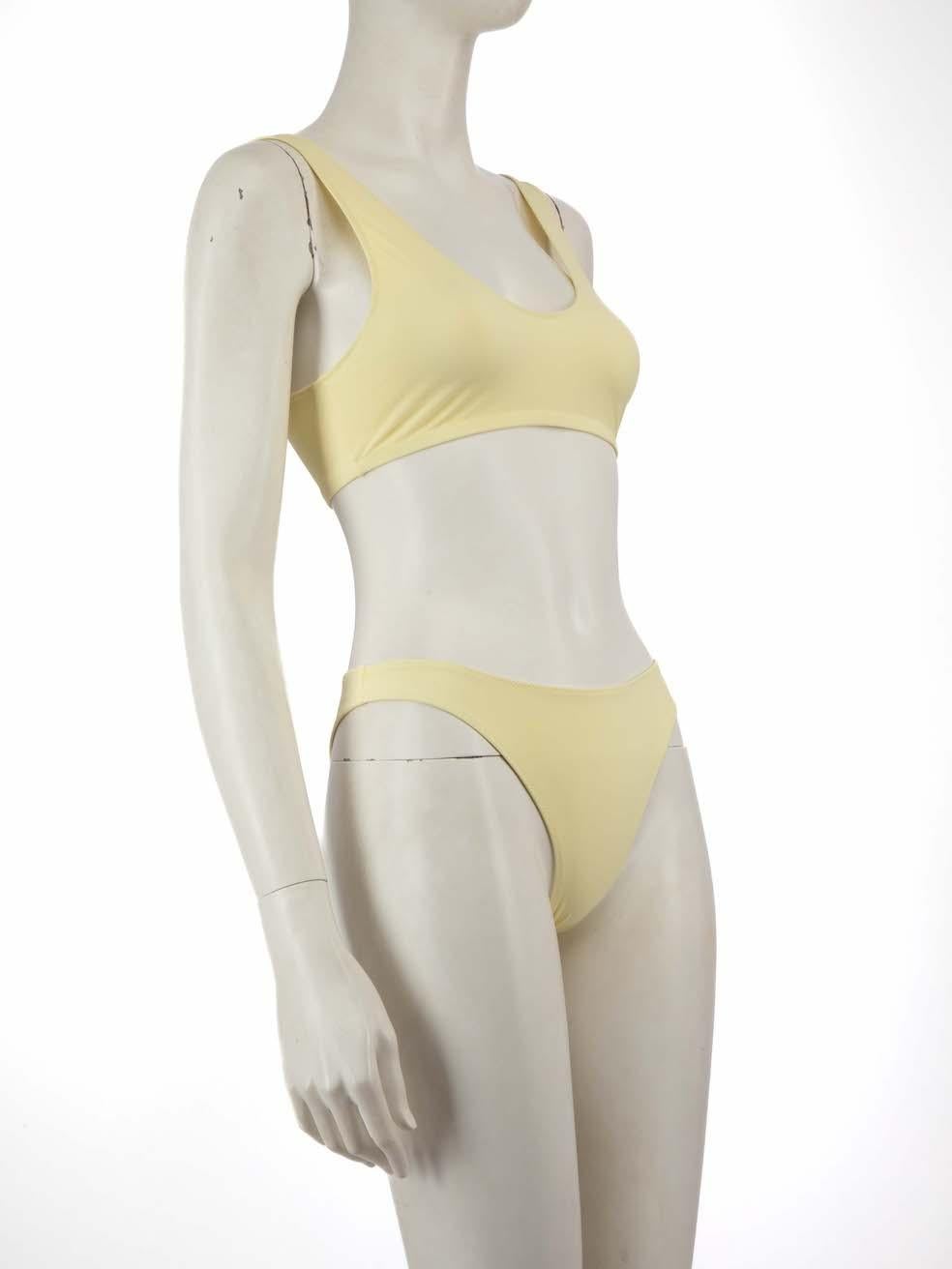 CONDITION is New with tags on this brand new Lidodesigner item. This item comes with original packaging.
 
 
 
 Details
 
 
 Model: Trentuno Pollen
 
 Yellow
 
 Synthetic
 
 Bikini set
 
 Stretchy
 
 Round neck
 
 High-cut briefs
 
 
 
 
 
 Made in