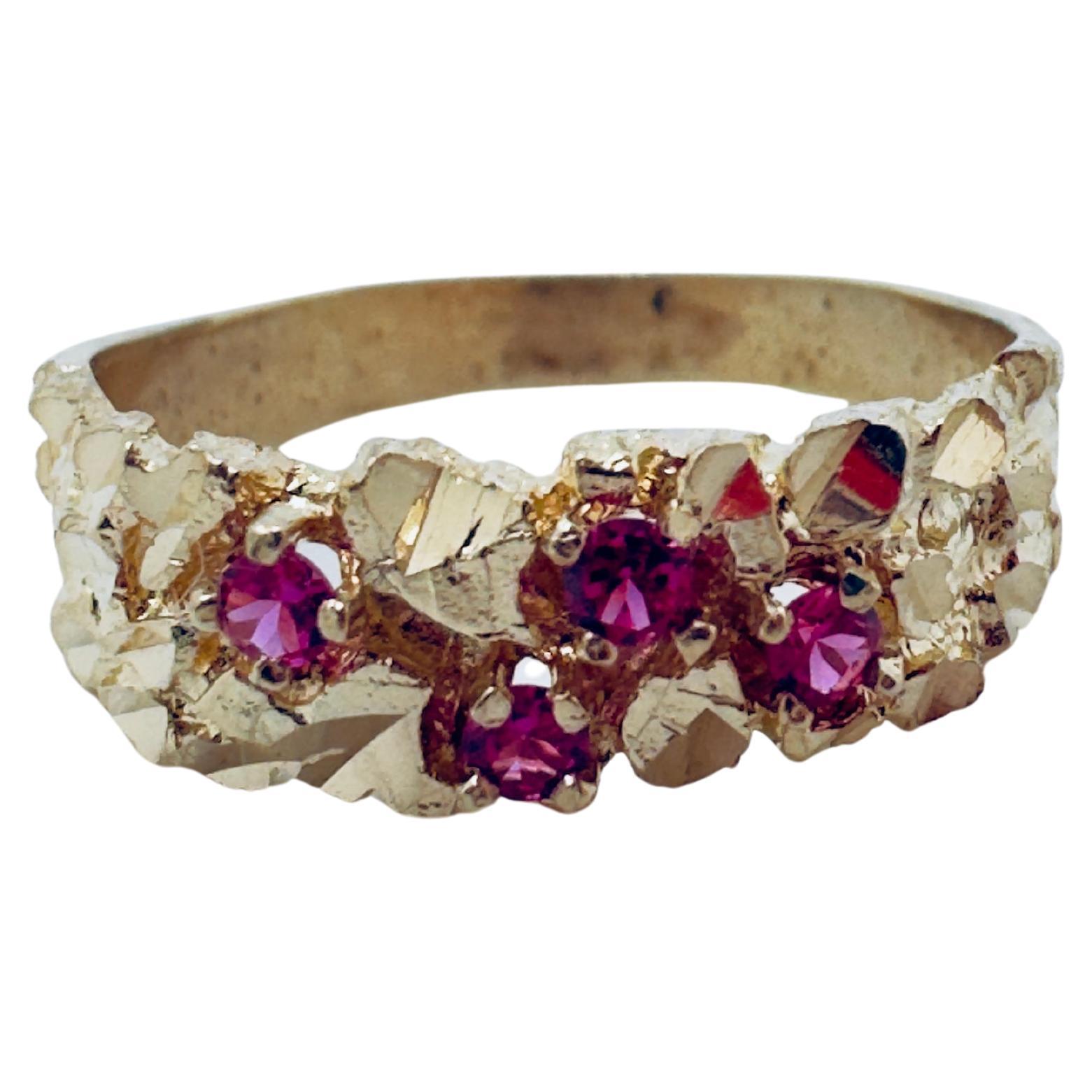 Lids-Style Nugget Ring mit Rubinen im Angebot