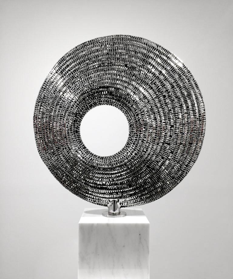 Solstice - 21. Jahrhundert, Zeitgenössisch, Abstrakte Skulptur, Rostfreier Stahl – Sculpture von Liechennay