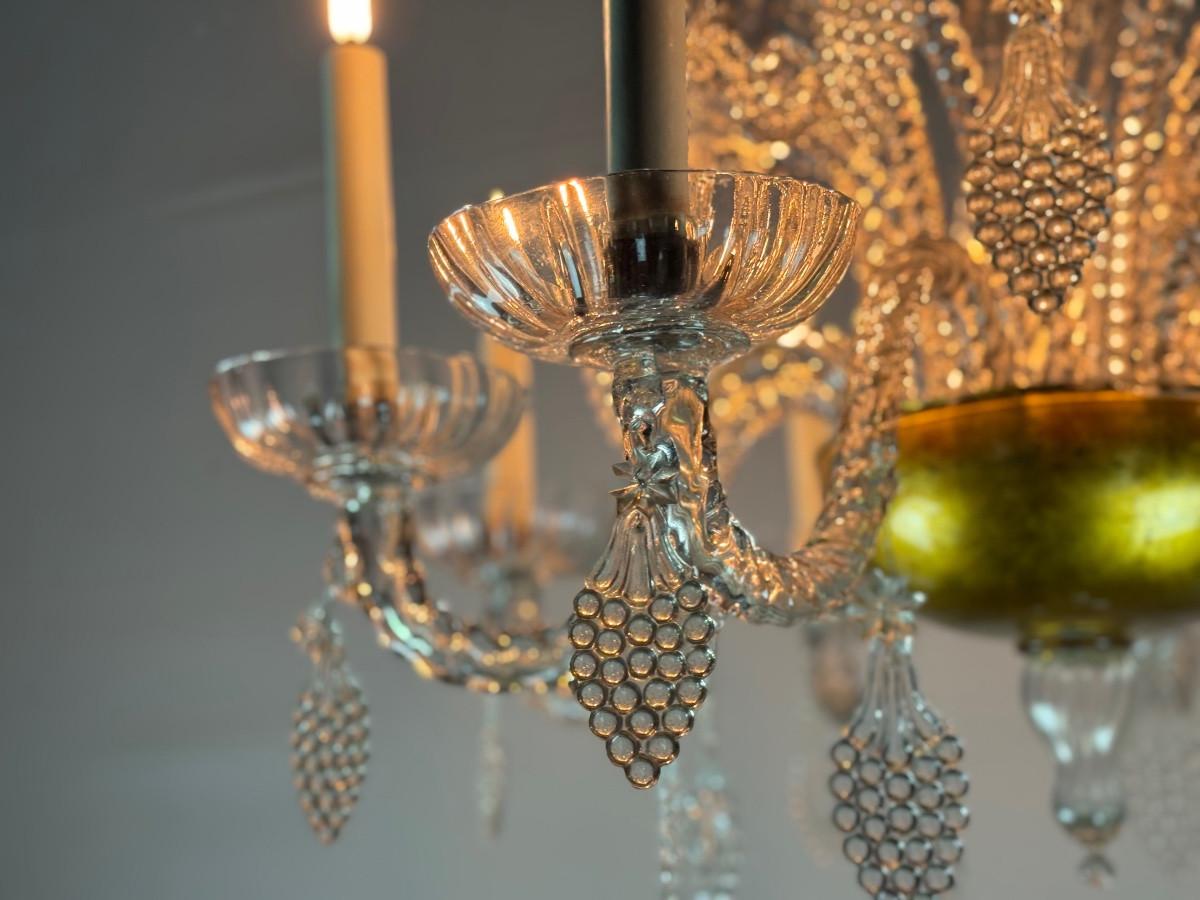 XX secolo Lampadario Liegi in vetro soffiato, modellato e pizzicato, circa 1900 in vendita
