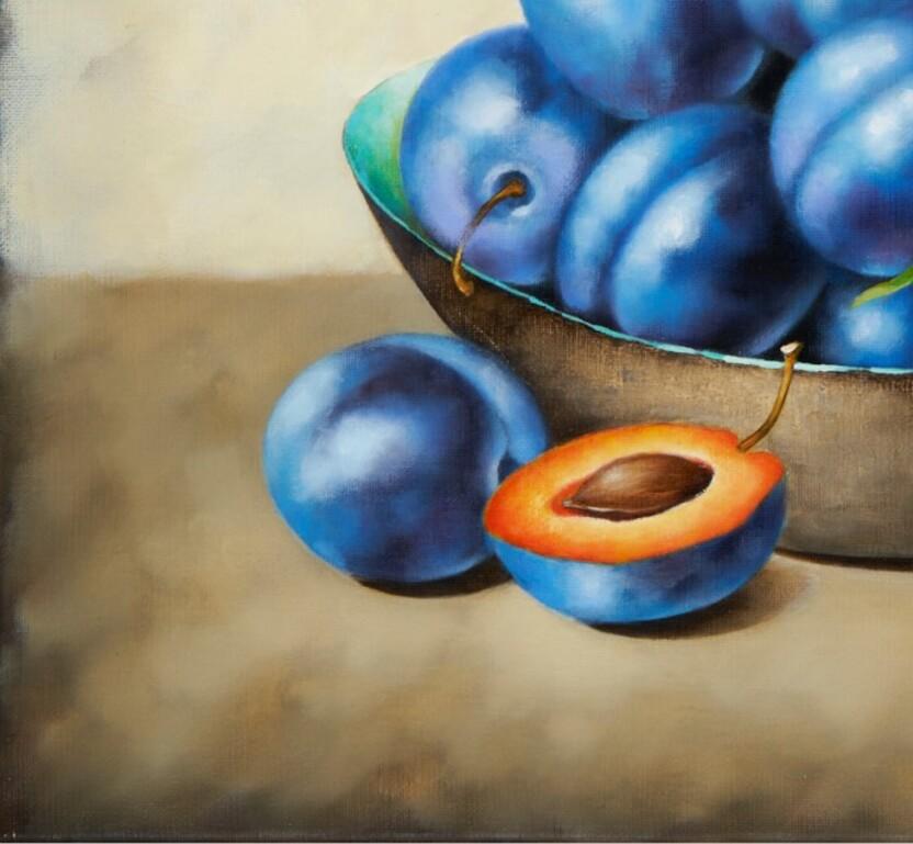 Ciruelas, 2020. Óleo sobre lienzo, 30 x 40 cm - Painting Contemporáneo de Liene Liepina 