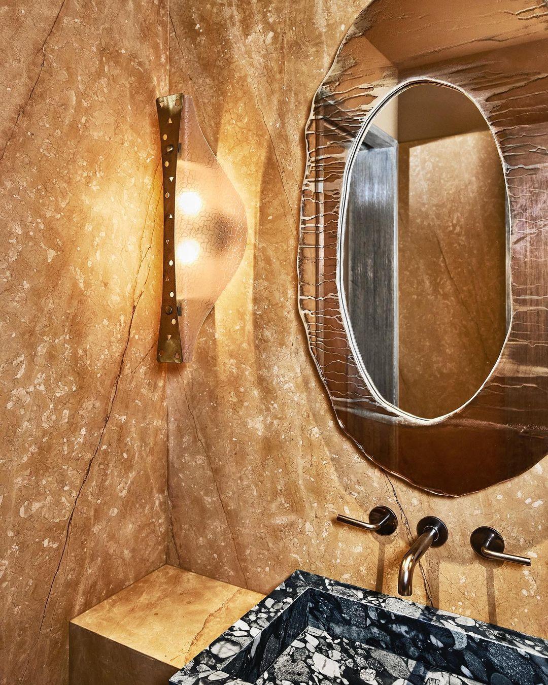 Miroir sculpture contemporain « Life » en verre argenté Sabrina, bois de bouleau en vente 1