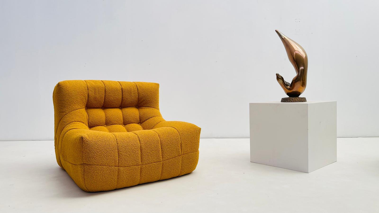 'Life Future' is the œuvre of the South Korea sculptor In-Chul Hwang. 
As shown in the documents added, this unique piece has been made for a belgian couple in the 2000. 

Very good condition.