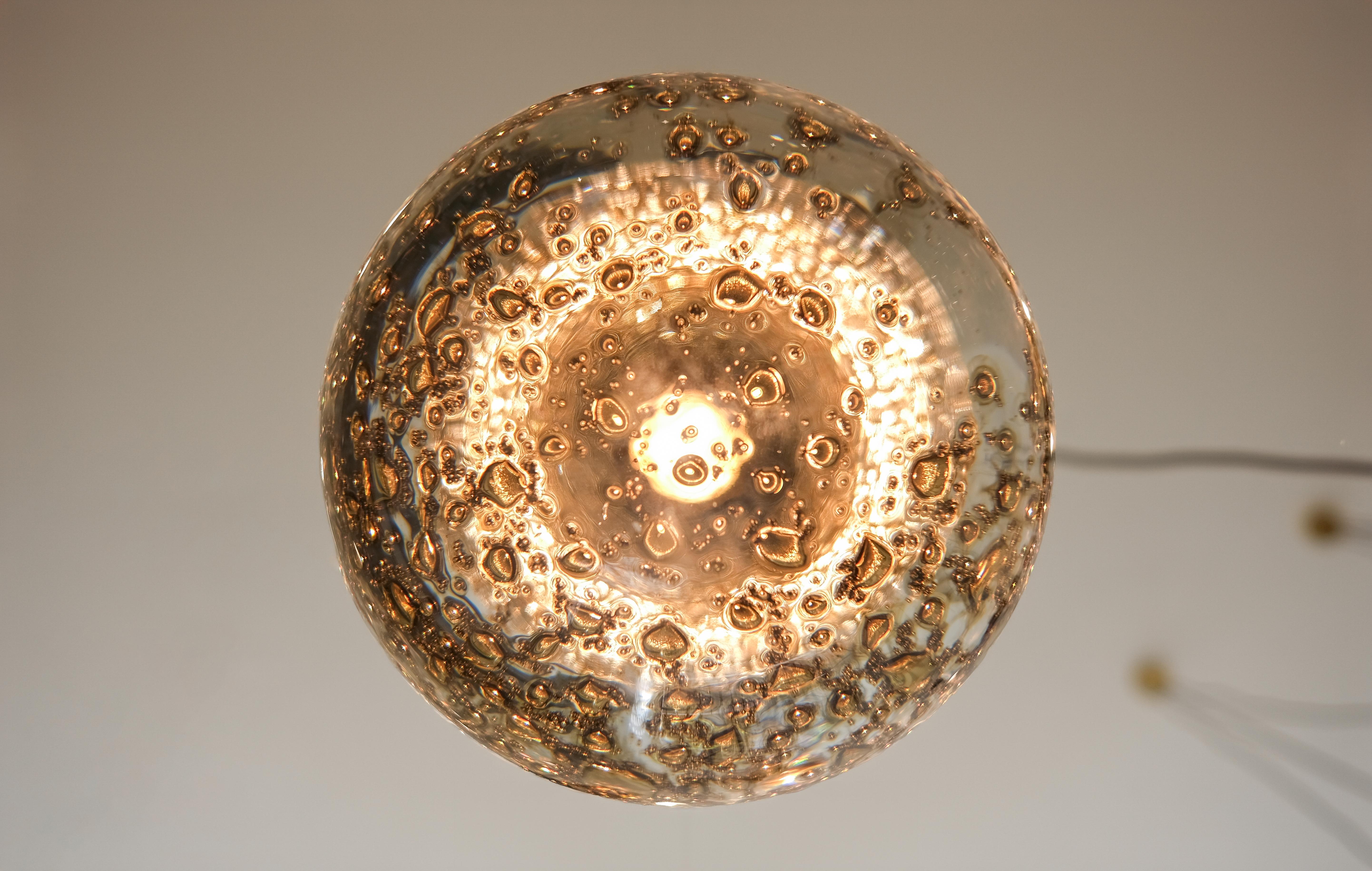 Life is a Long Song Lámpara colgante Mono en latón macizo y cristal de Murano Stardust Contemporáneo en venta
