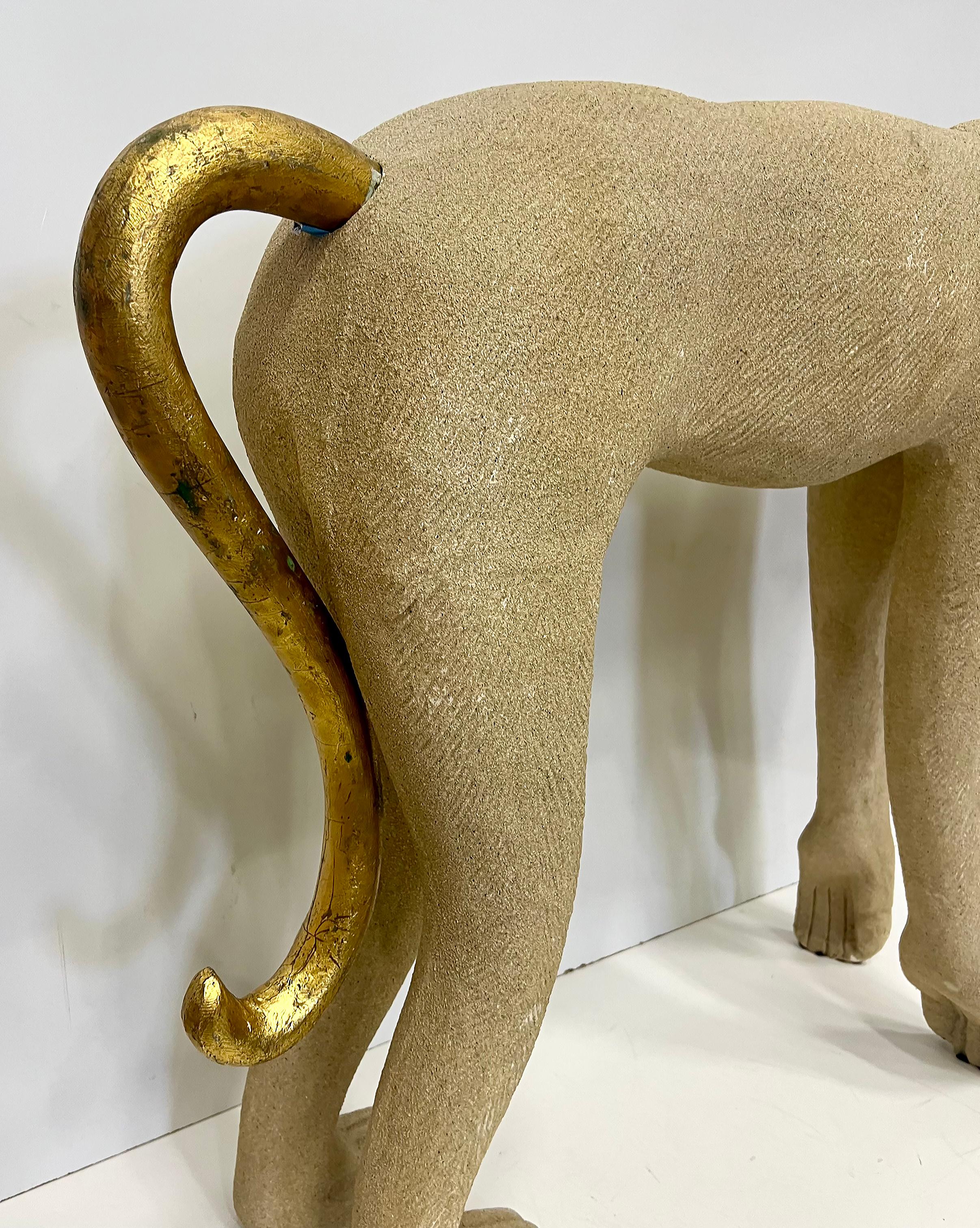 Sculpture de singe Pop-Art des années 1980 avec accents dorés en vente 6