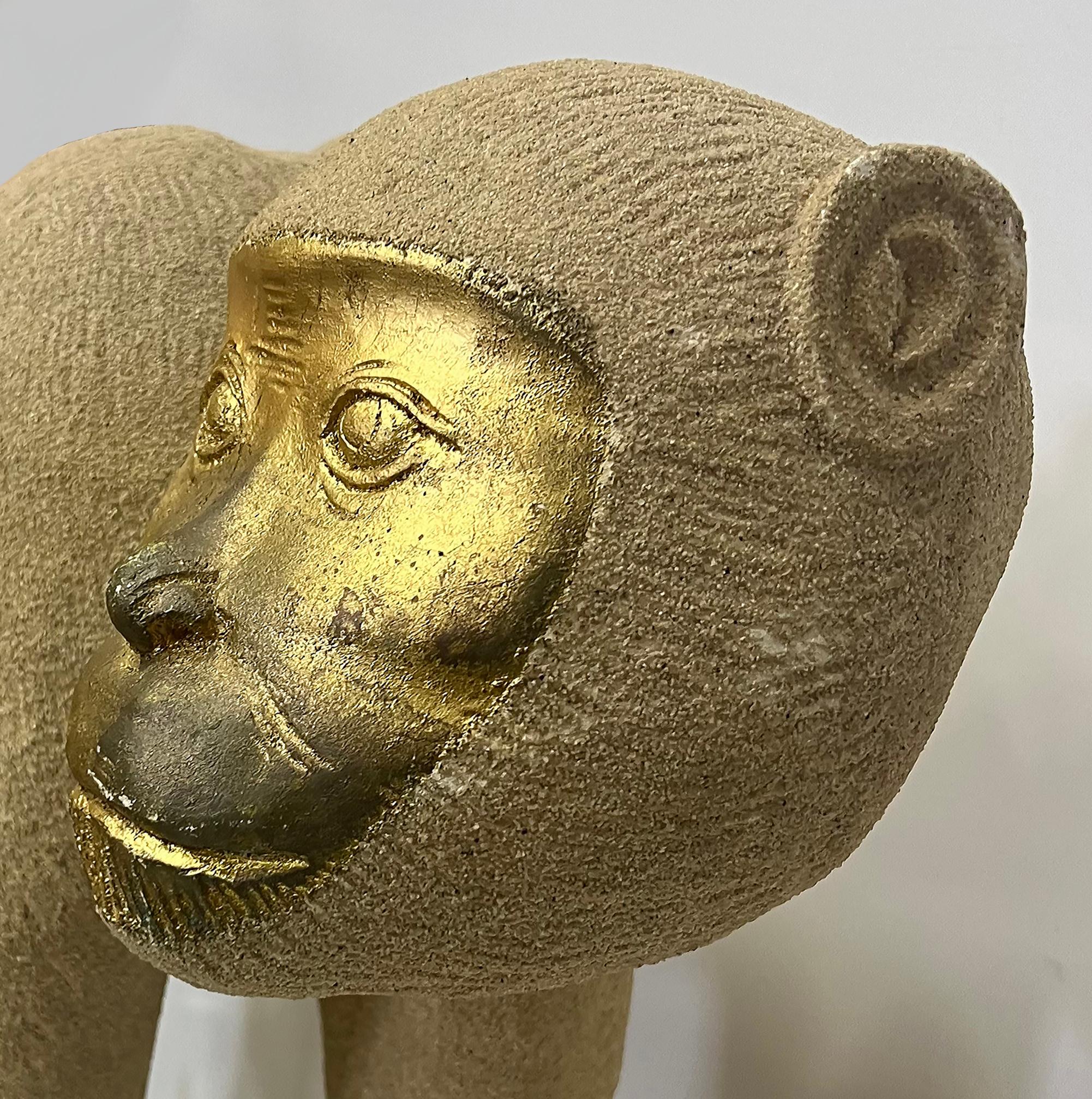 Sculpture de singe Pop-Art des années 1980 avec accents dorés en vente 2