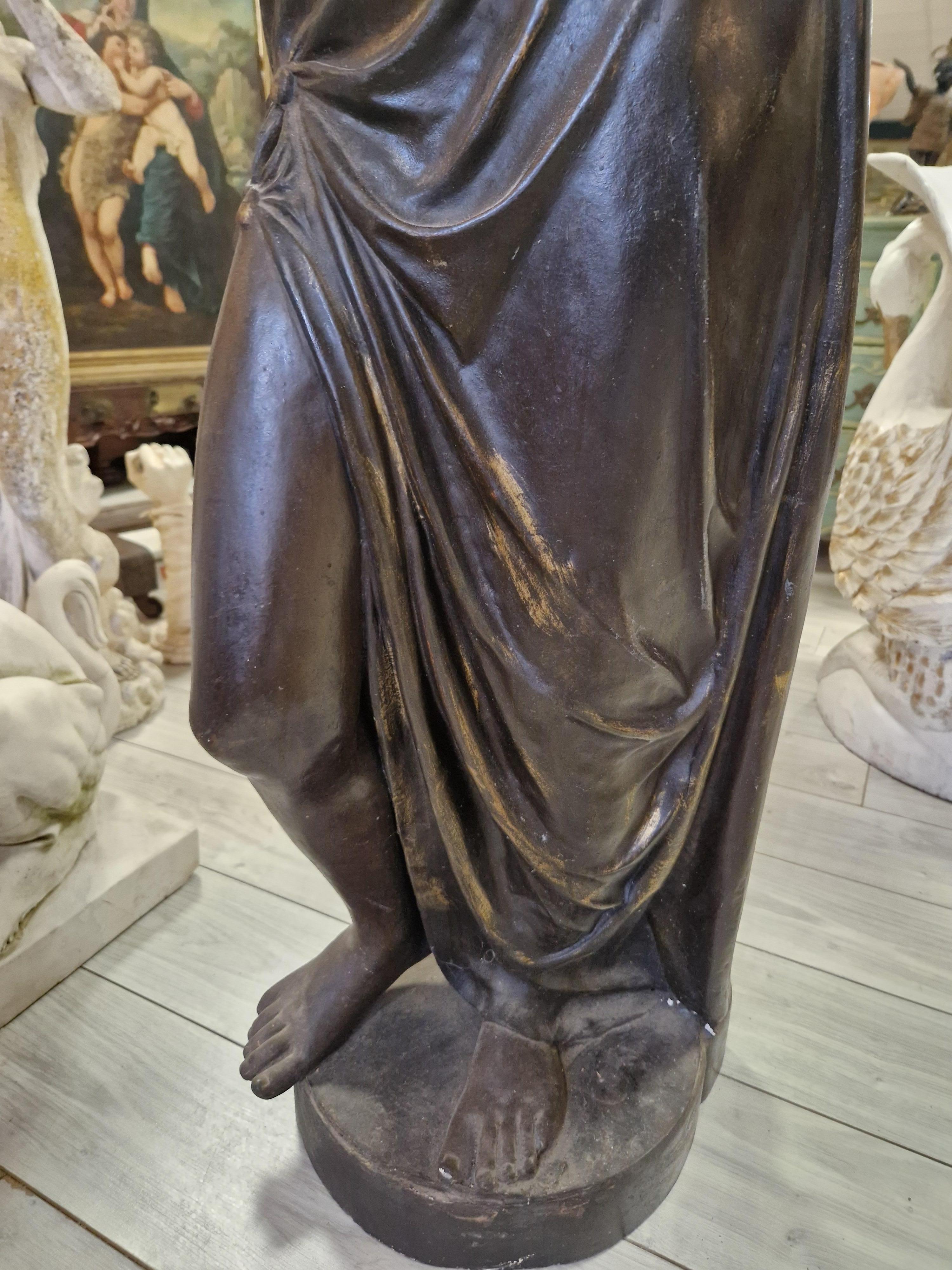 Lampada da terra antica Liberty a grandezza naturale in spelter in vendita 1