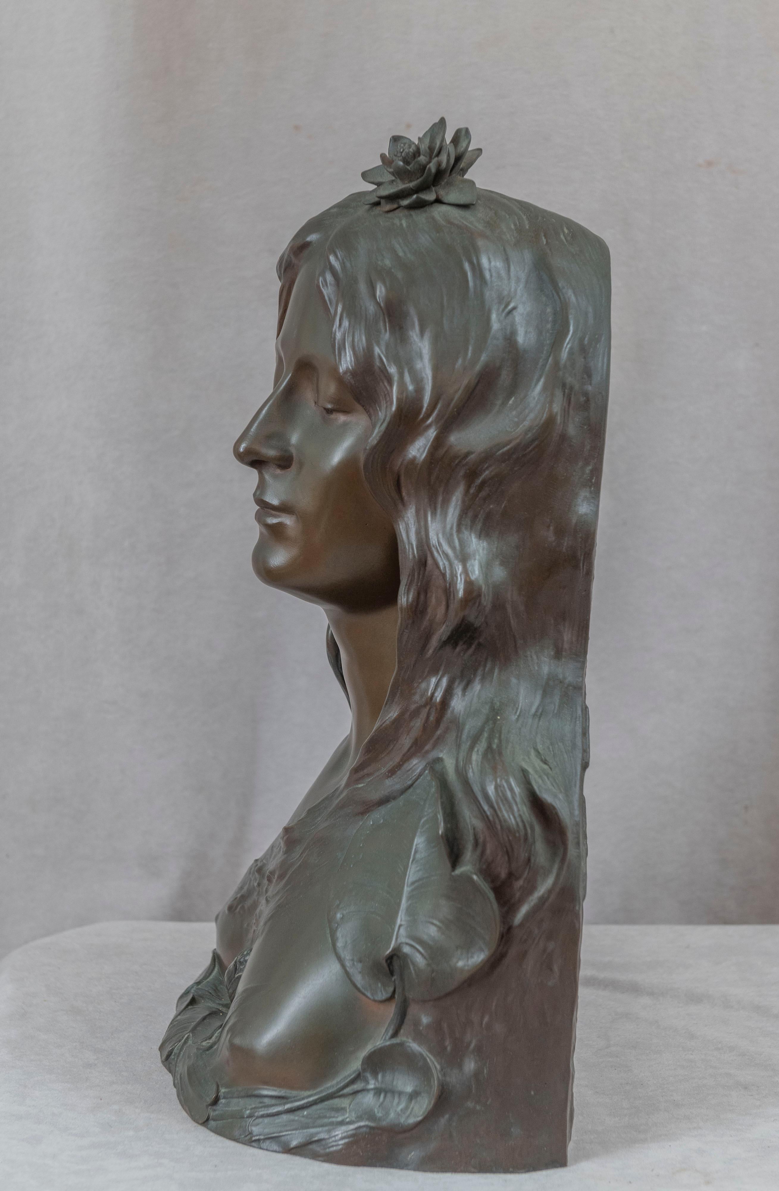 Buste de femme en bronze grandeur nature Art Nouveau Léopold Savine Français (1861-1934) en vente 3