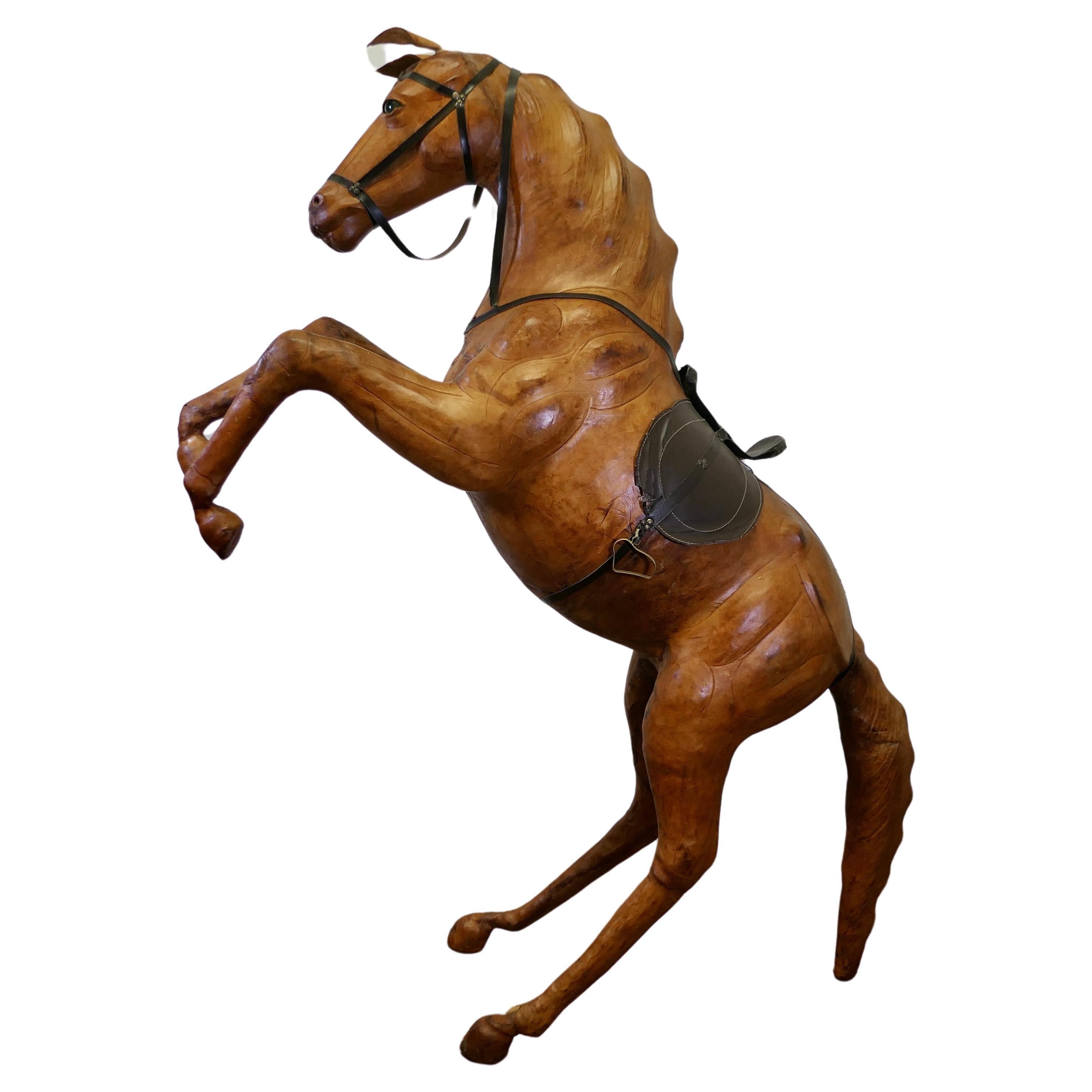 Modèle réduit de cheval en cuir grandeur nature Craft Presque un cheval en cuir grandeur nature