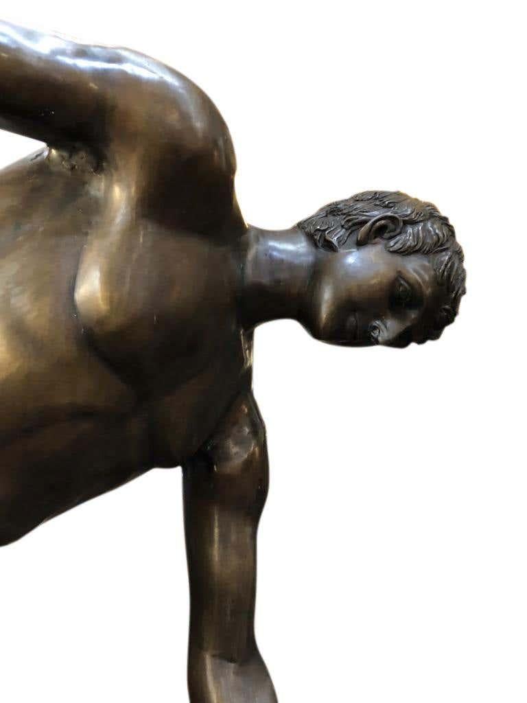Griechische Olympiastatue in Form einer griechischen Scheibenfigur aus Bronze, 20. Jahrhundert im Angebot 11