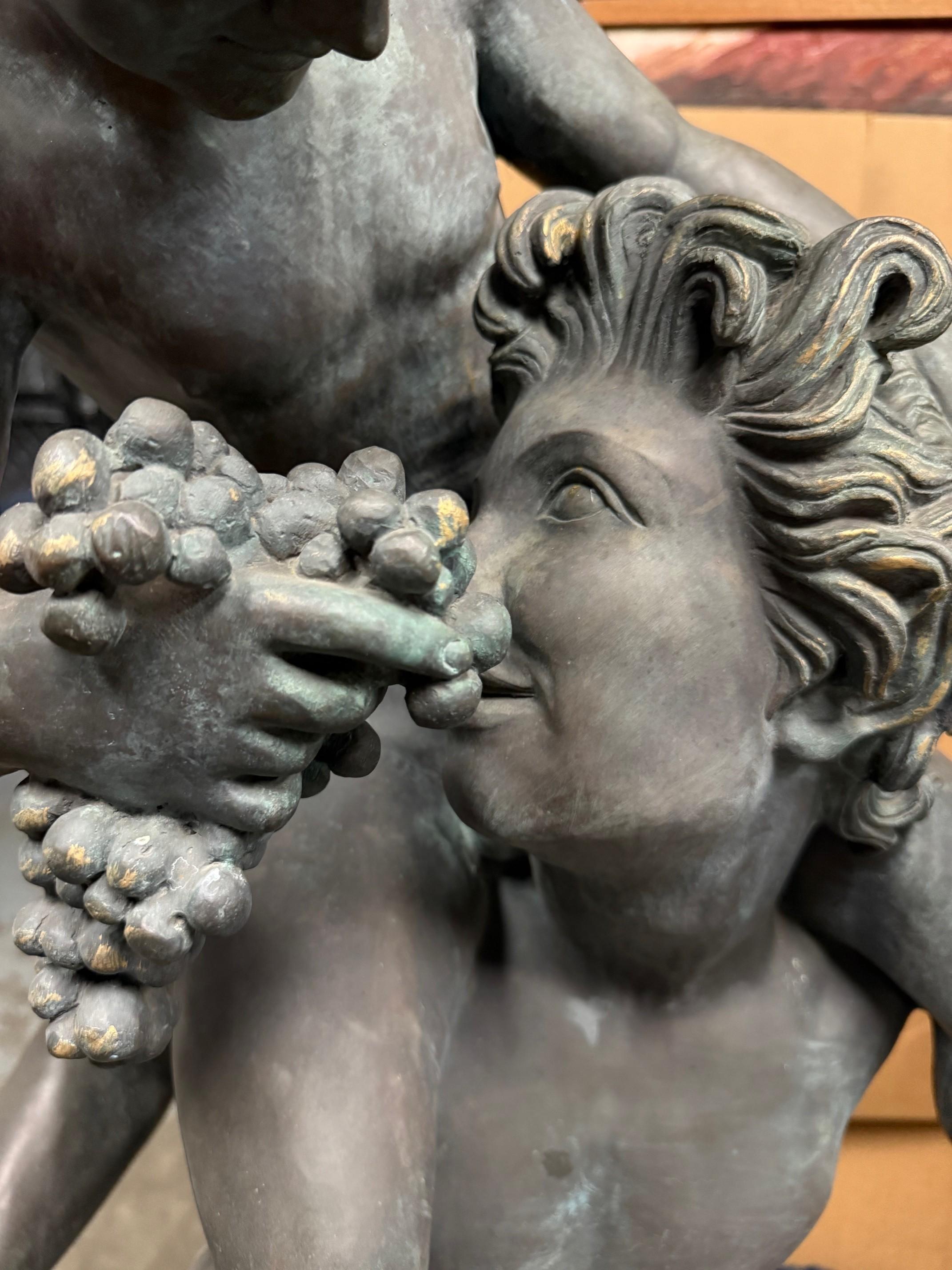 Estatua de Baco desnudo en bronce tamaño natural Dios del Vino y el Jolgorio en venta 5