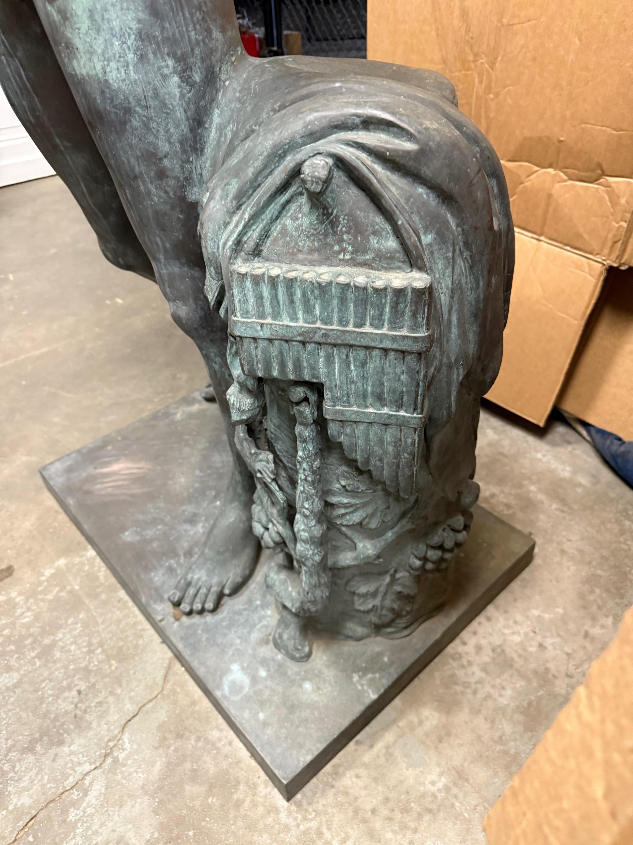 Estatua de Baco desnudo en bronce tamaño natural Dios del Vino y el Jolgorio en venta 8