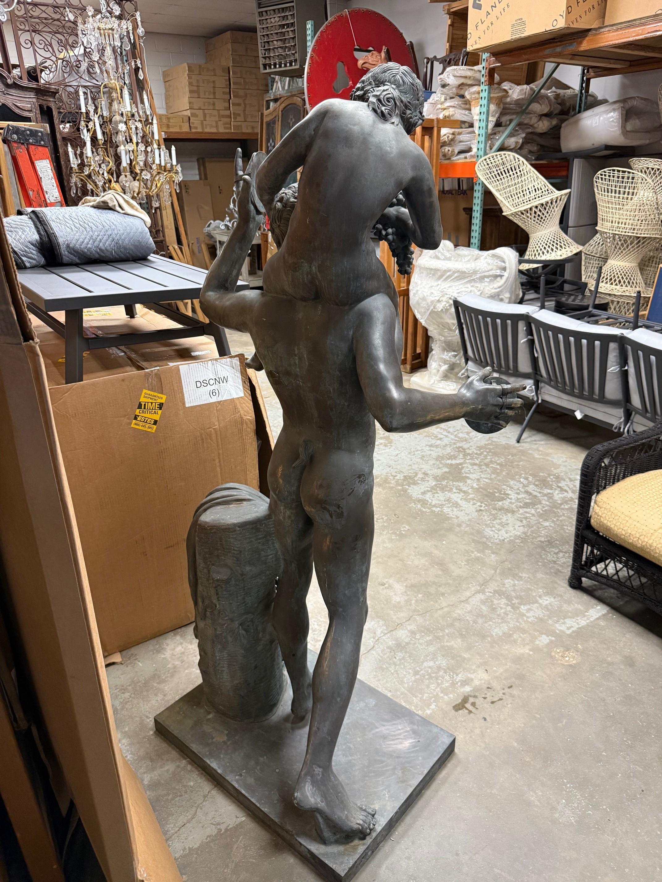 Estatua de Baco desnudo en bronce tamaño natural Dios del Vino y el Jolgorio Bronce en venta