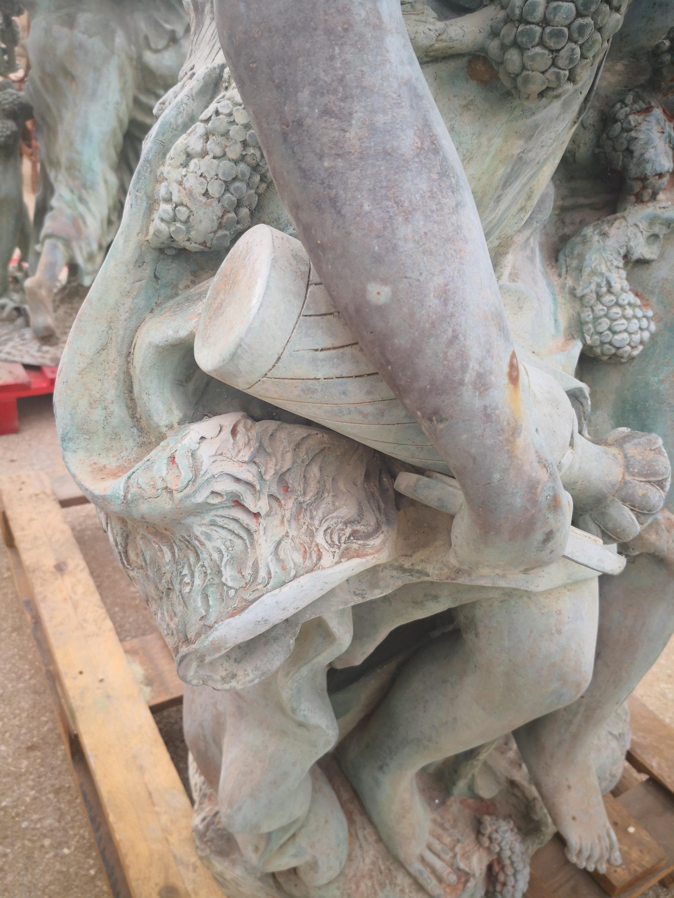 Life-Size Bronze Sculptures of Two Ladies and a Cherub in vendita 9