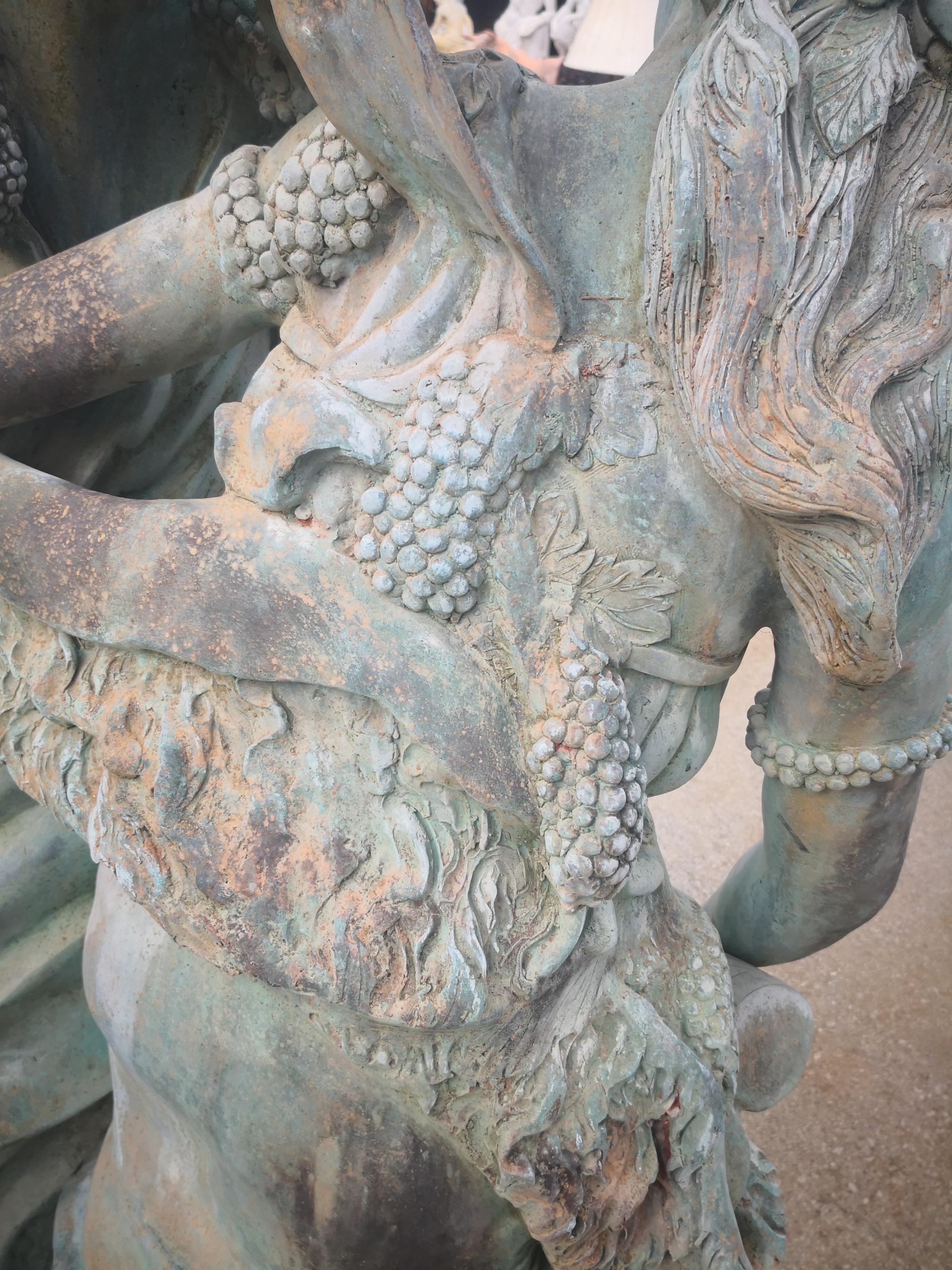 Life-Size Bronze Sculptures of Two Ladies and a Cherub in vendita 10