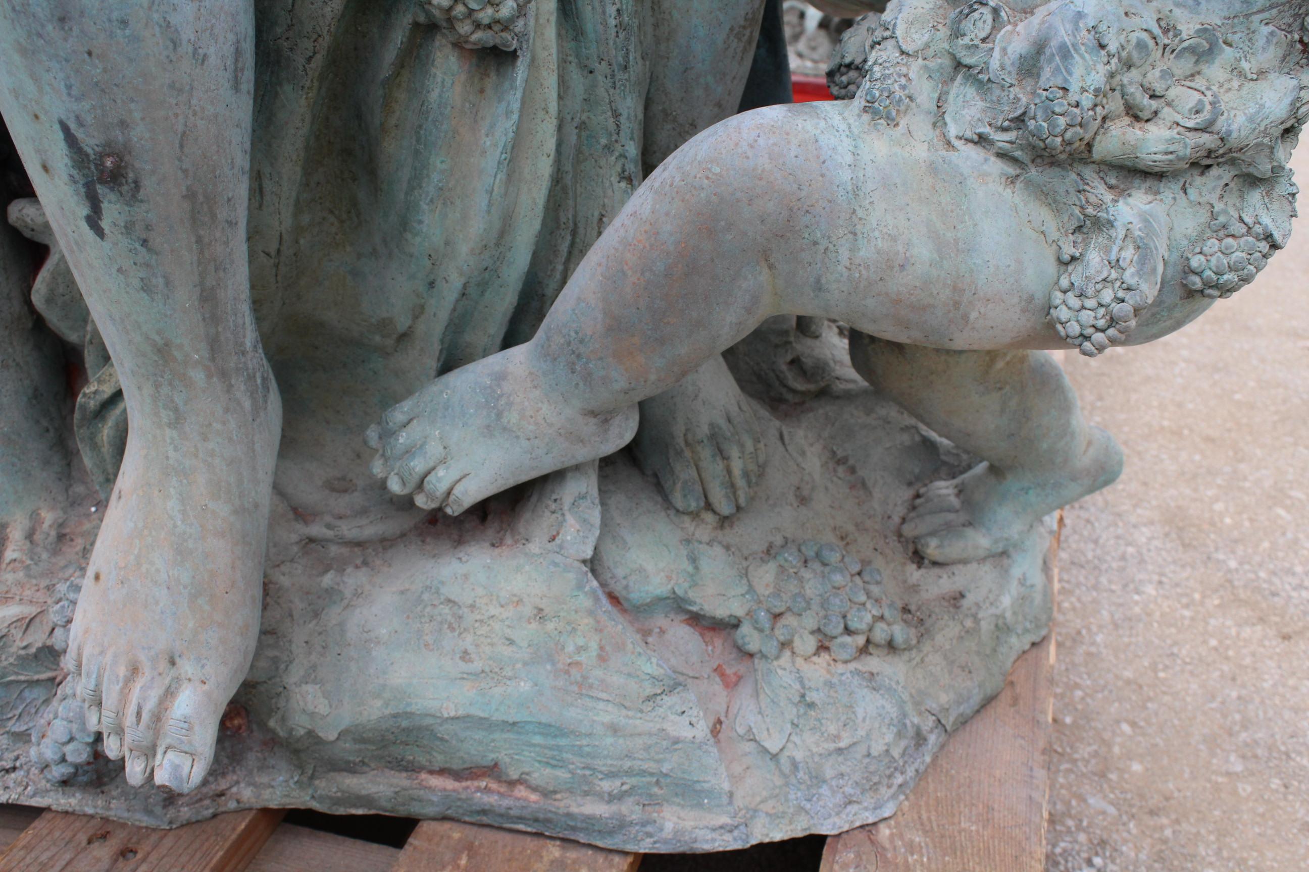 Life-Size Bronze Sculptures of Two Ladies and a Cherub in vendita 1