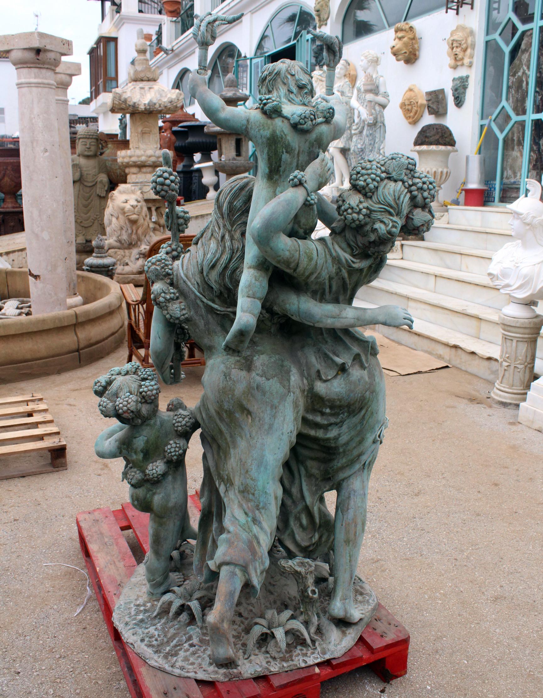 Spagnolo Life-Size Bronze Sculptures of Two Ladies with Cherubs in vendita