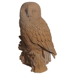 Estatua de jardín de búho cornudo de tamaño natural, fundición de piedra dura y acabado en bronce, siglo XX
