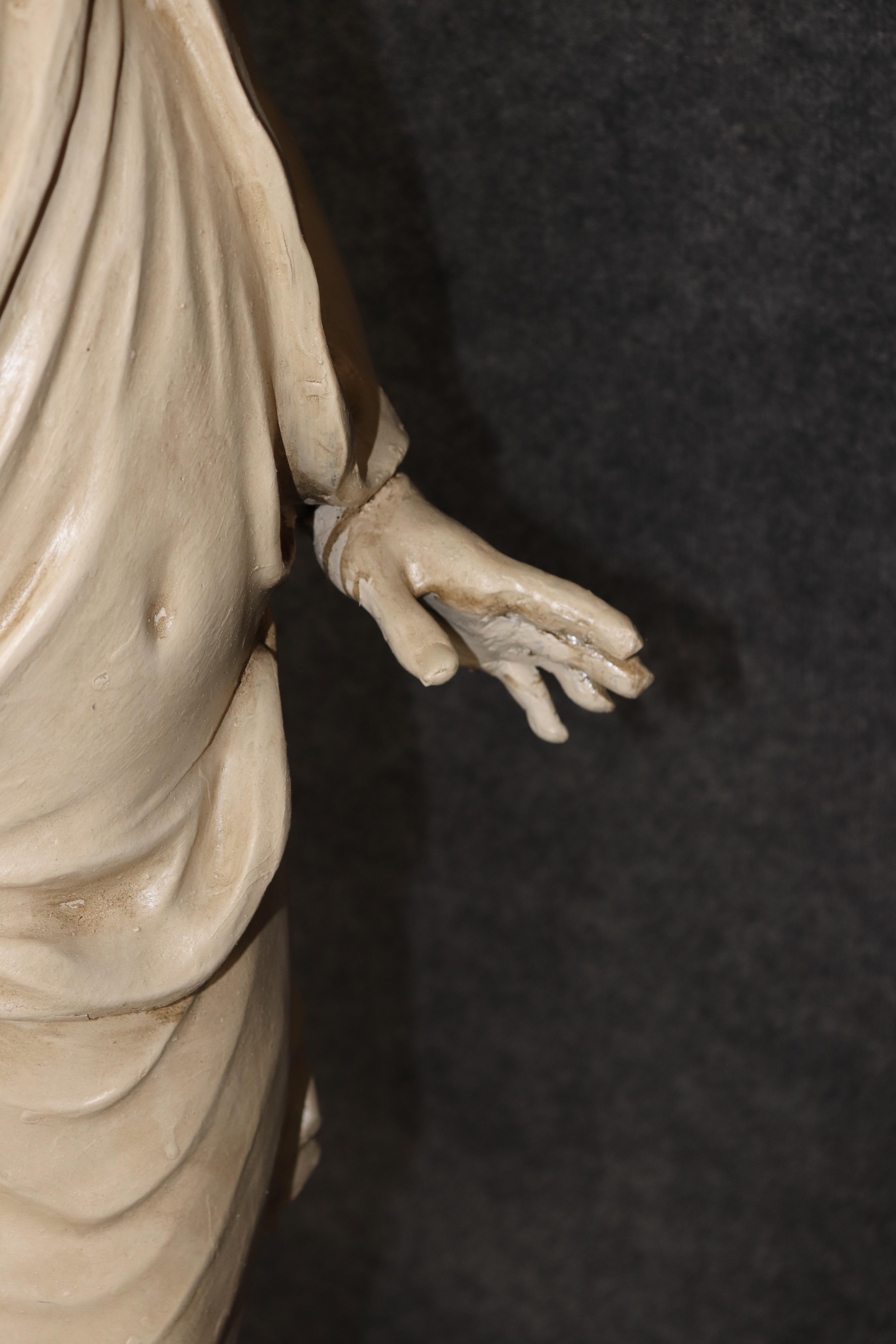 Lampade da terra con cherubino o putti in legno scolpito a grandezza naturale in vendita 6