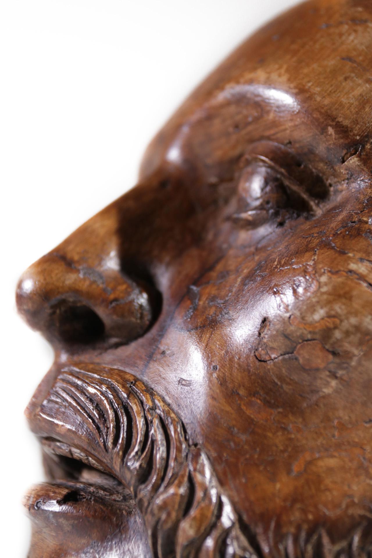 Life-Size Carved Wood Sculpture of a Man's Head circa 1700 South European For Sale 4