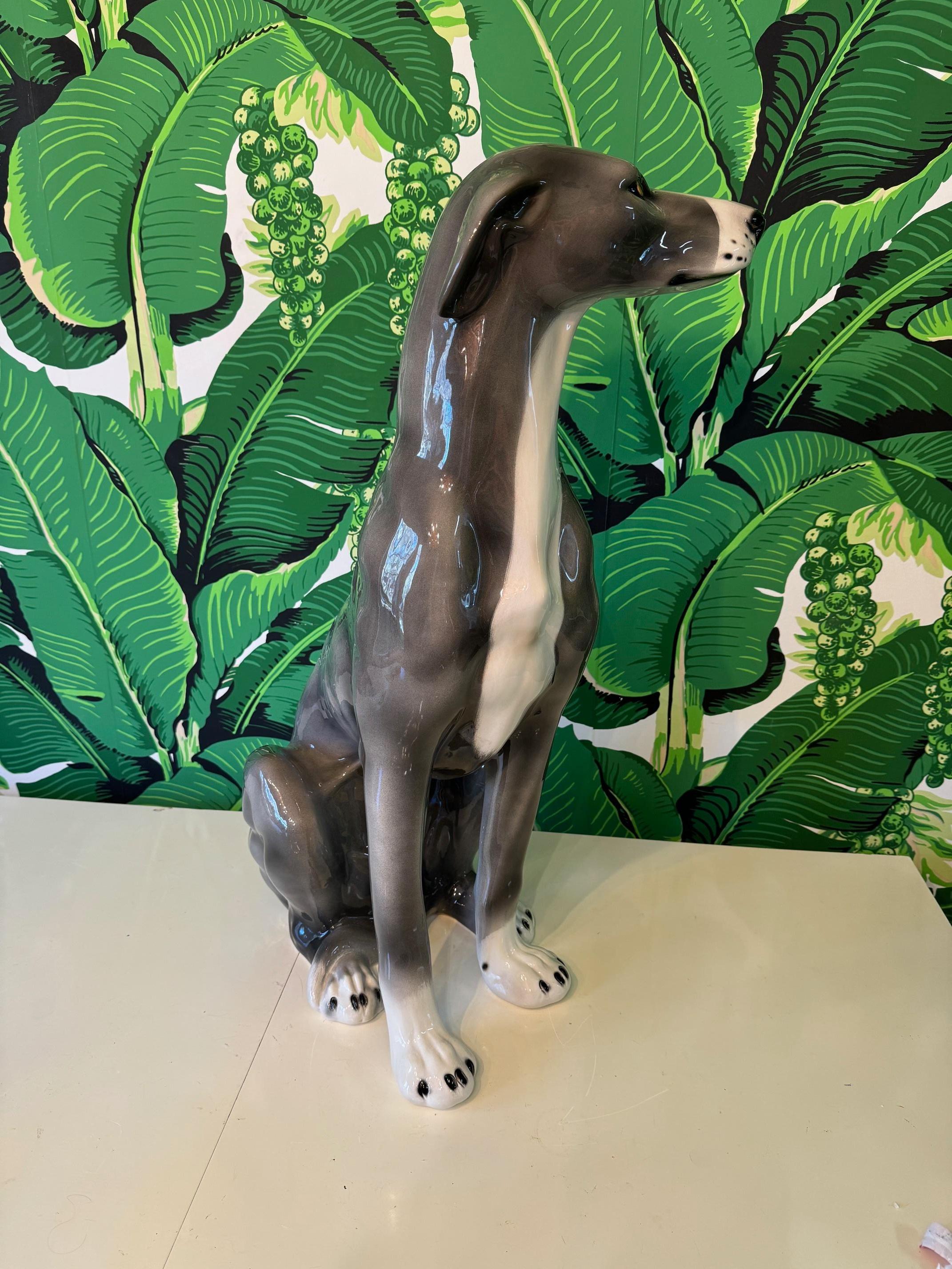 italien Statue de chien lévrier gris en céramique grandeur nature en vente