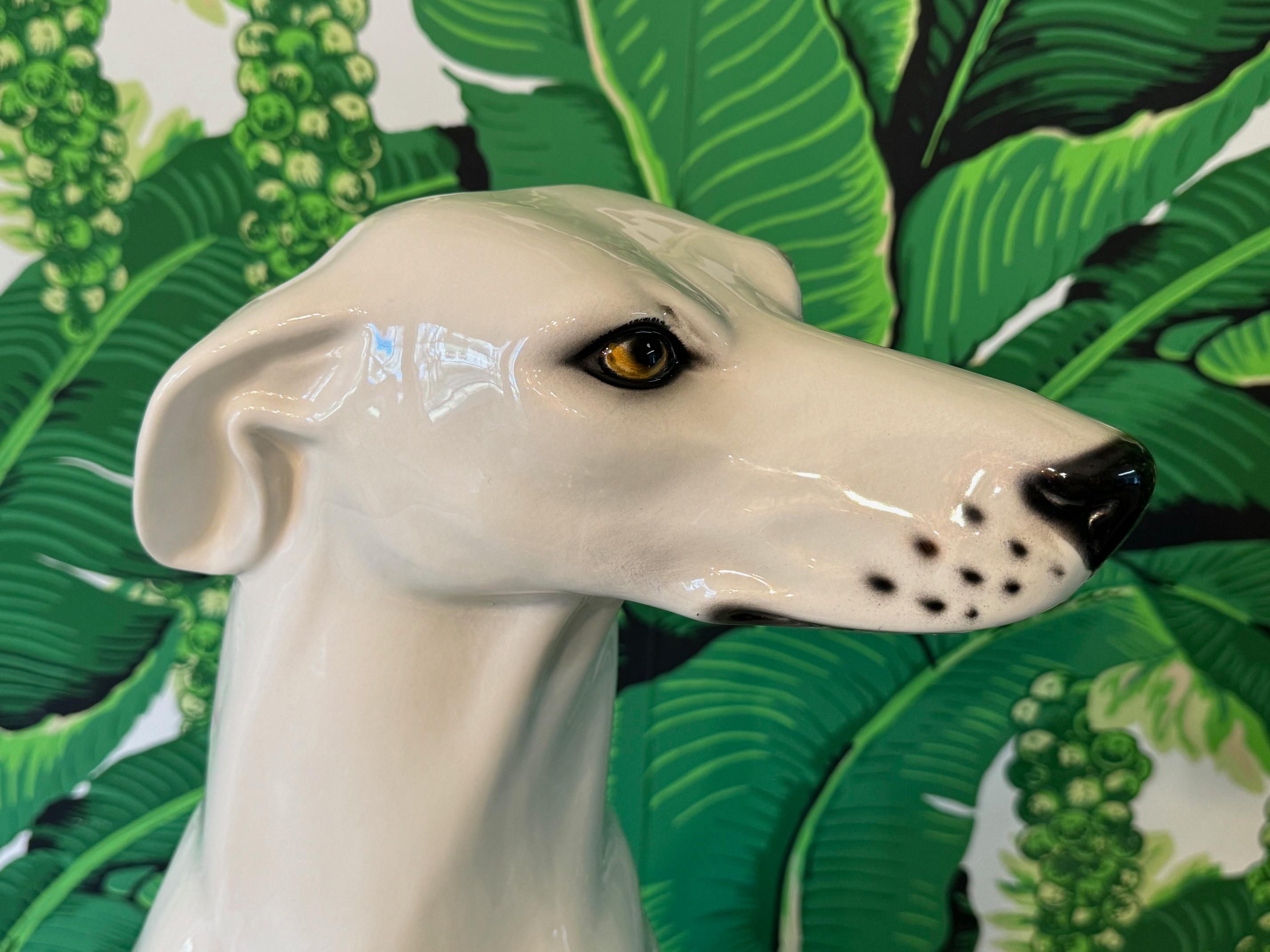 XXIe siècle et contemporain Statue de chien lévrier en céramique grandeur nature en vente