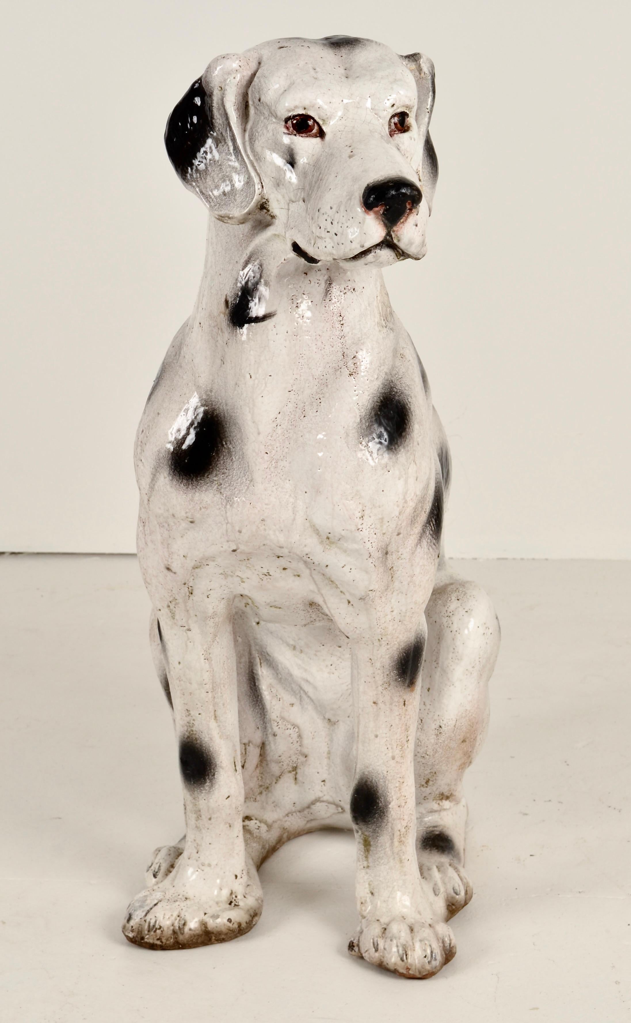 Lebensgroßer glasierter Terrakotta-Hund, Italien ca. 1960er Jahre (Hollywood Regency) im Angebot