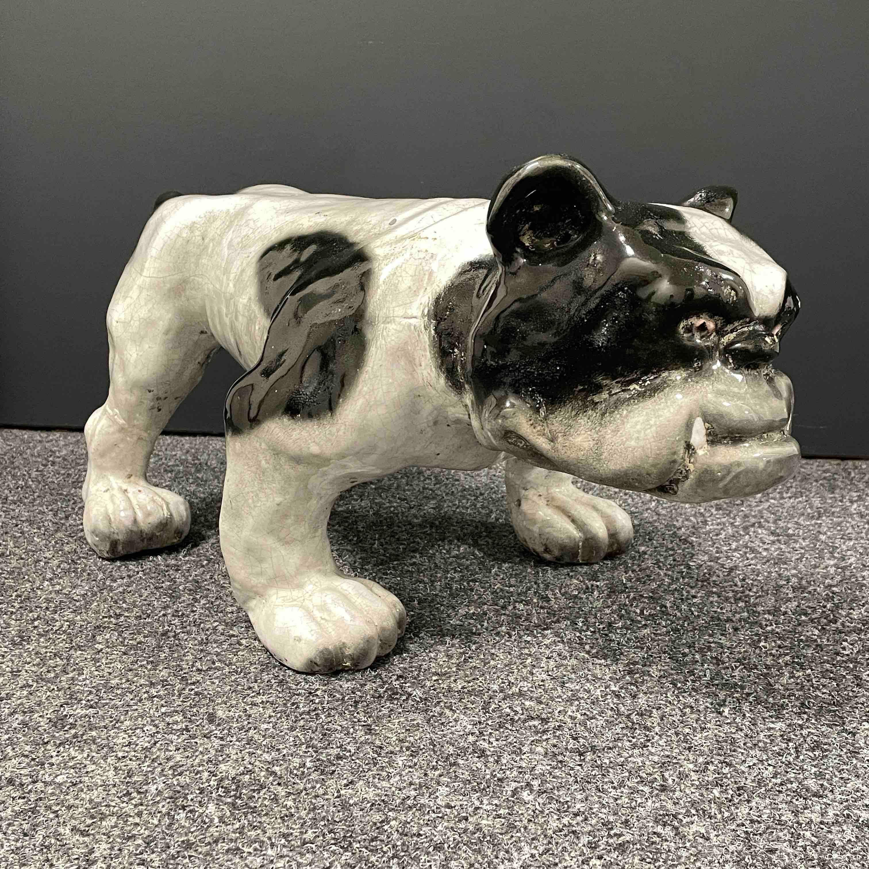 ‎Life-Size Italian Bulldog Majolica Pug Dog Statue Figurine Vintage, 1960s In Good Condition For Sale In Nuernberg, DE