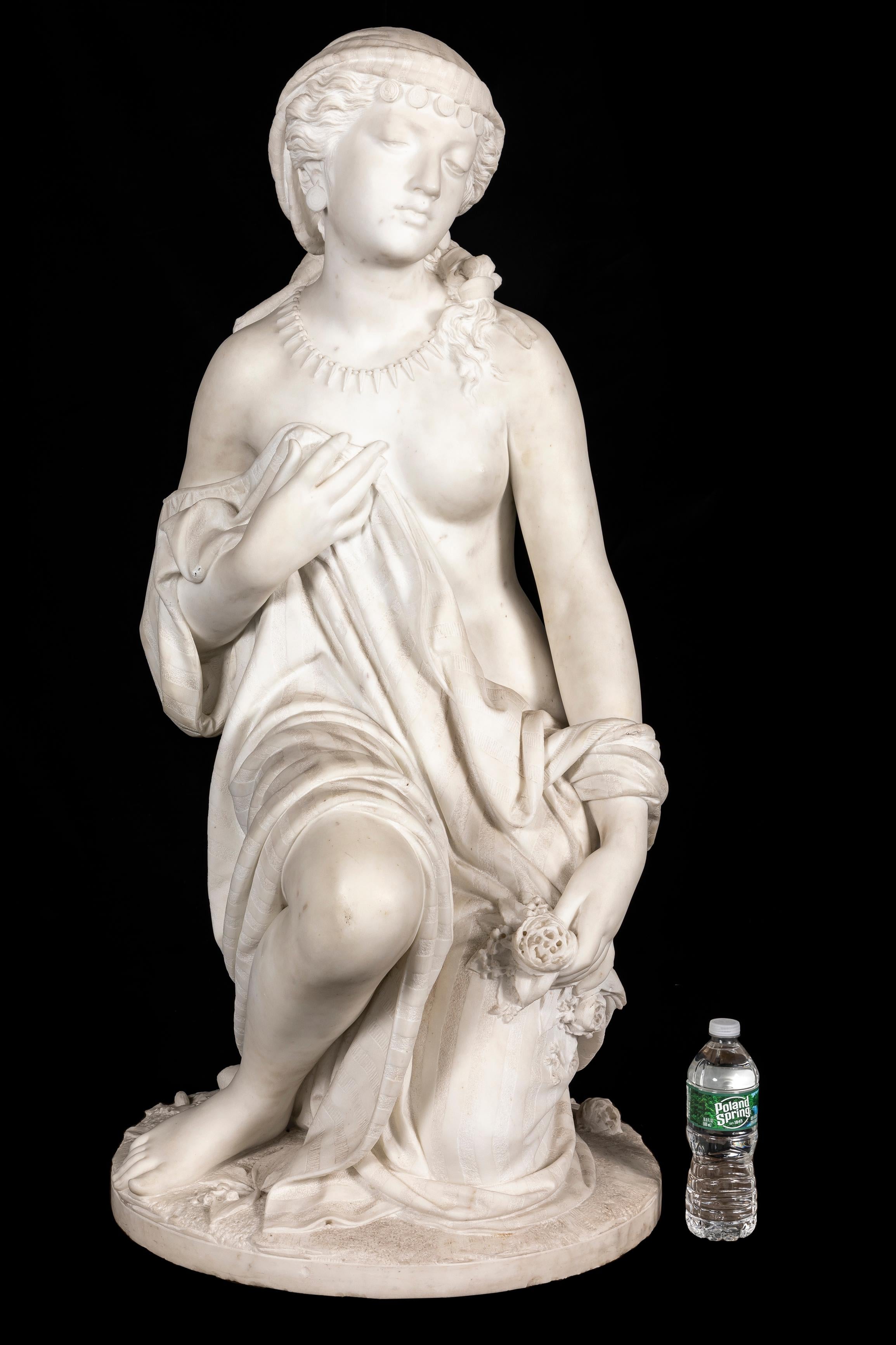 Eine unglaubliche und ziemlich beeindruckende lebensgroße handgeschnitzte Skulptur aus italienischem Carrara-Marmor des 19. Jahrhunderts von Pasquale Romanelli, 
