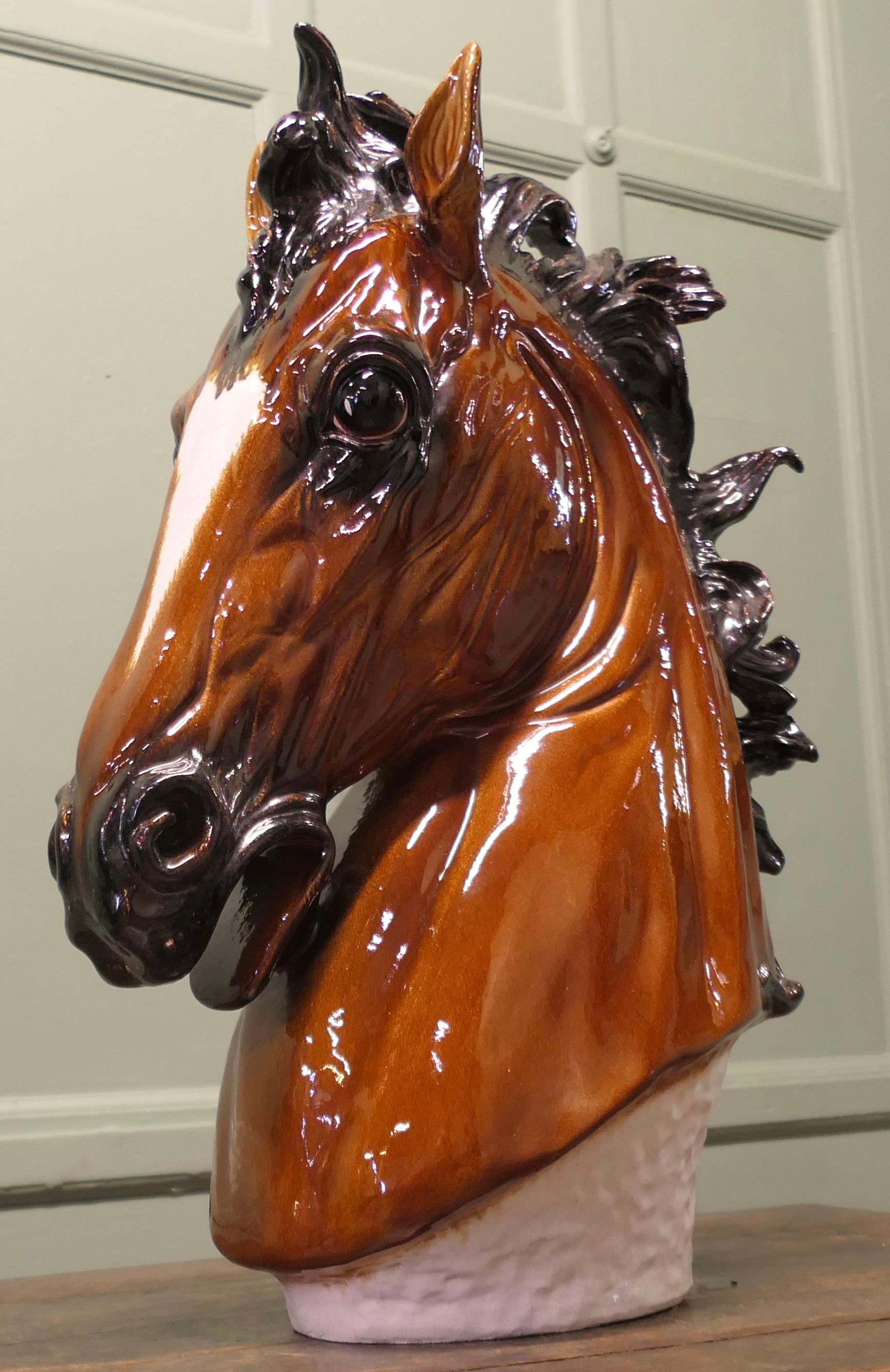 Leben Größe Italienisch Keramik Hand Made Pferdekopf im Angebot 2