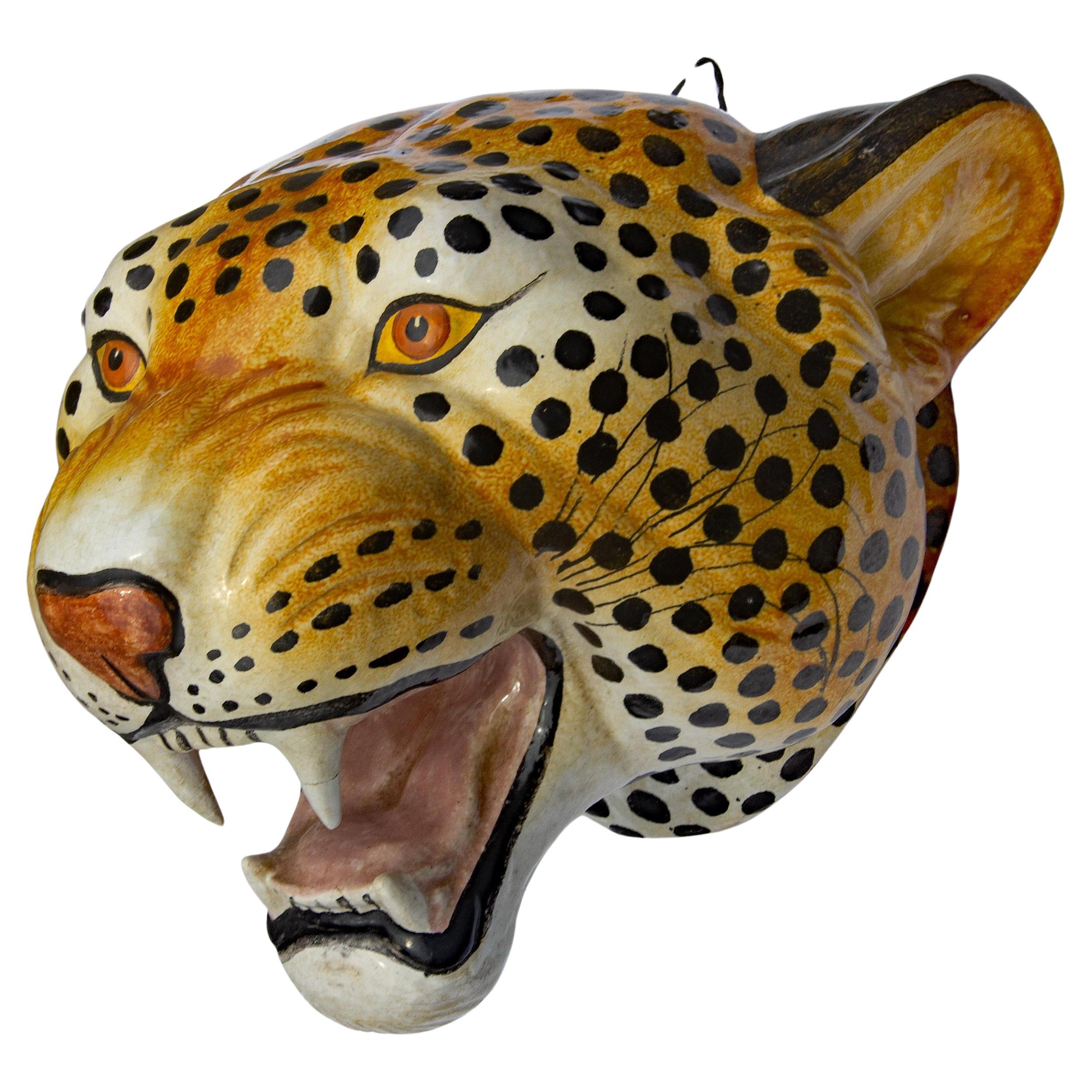 Tamaño natural  soporte de pared leopardo. Terracota pintada a mano. Italiano. Mediados del siglo XX.
















# modern Hollywood regency animal cat 