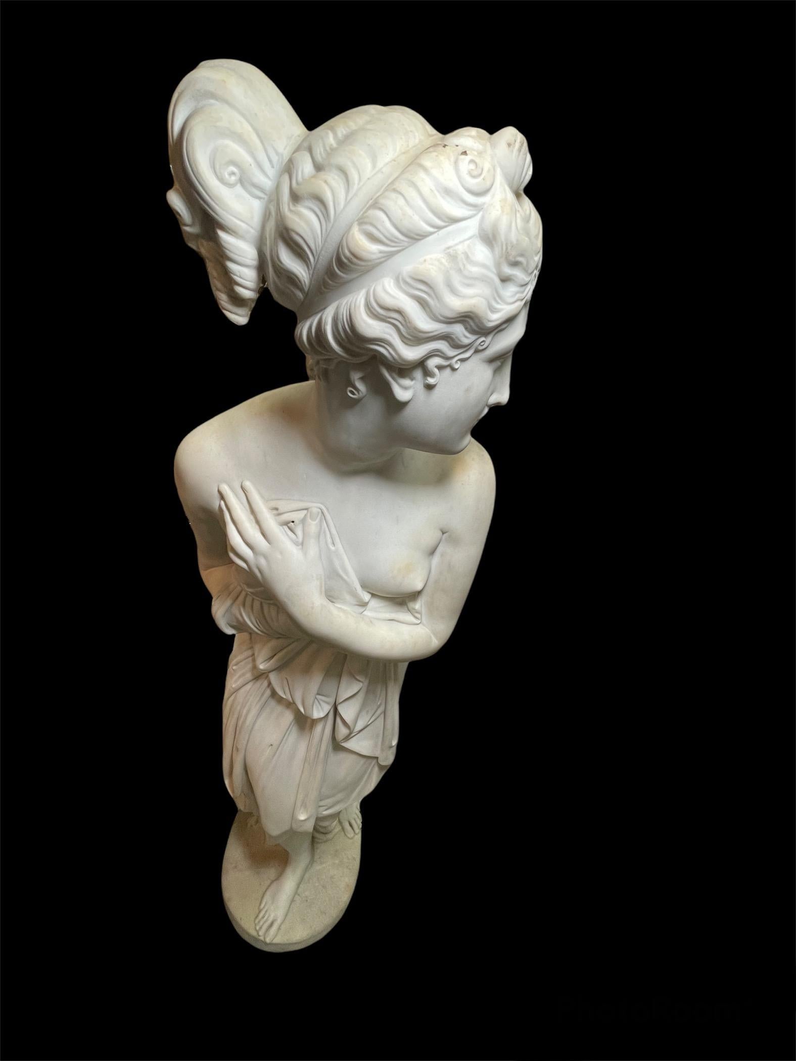 Sculpture en marbre grandeur nature de Vénus d'après La Venus Italica en vente 6