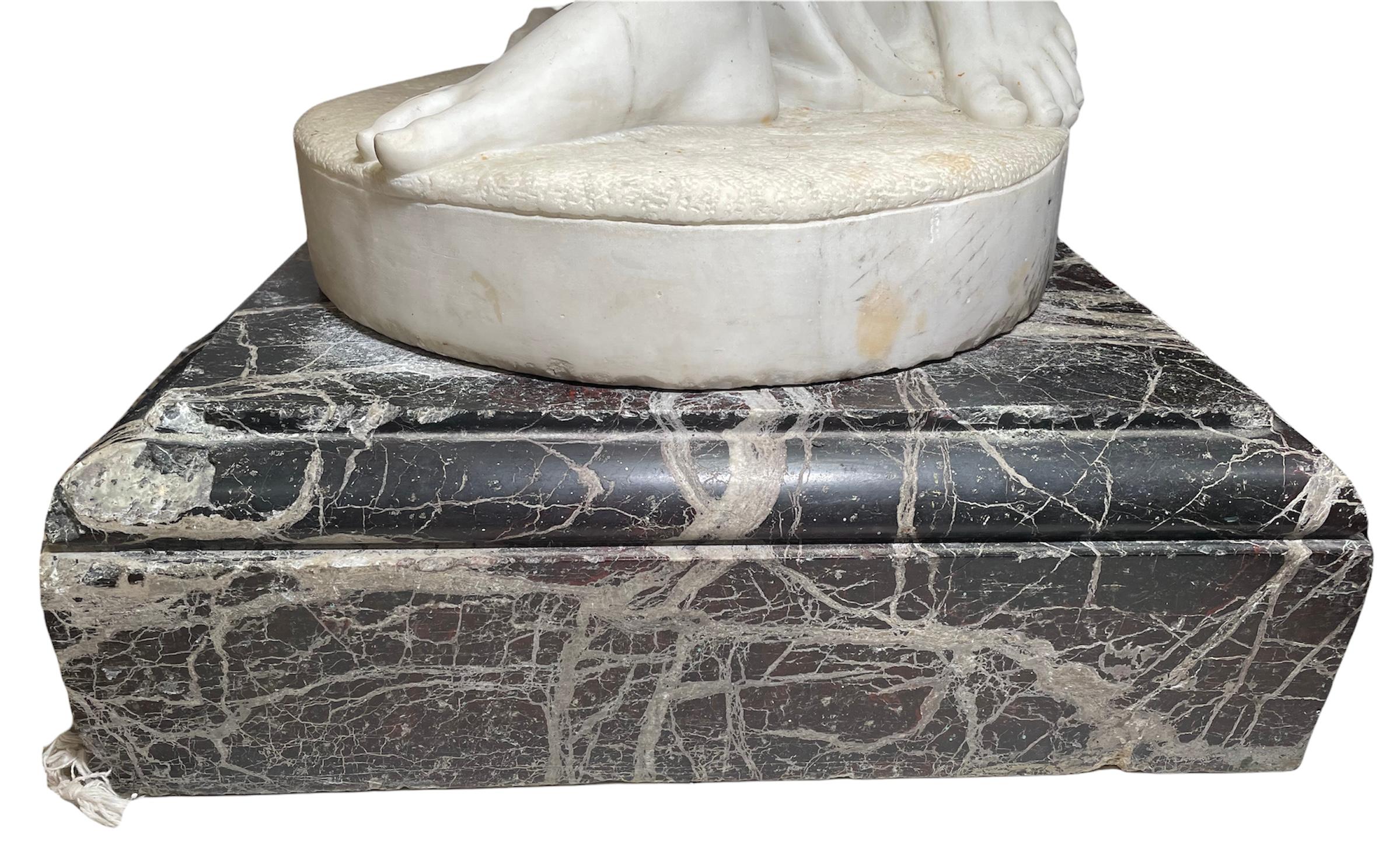 Sculpture en marbre grandeur nature de Vénus d'après La Venus Italica en vente 8