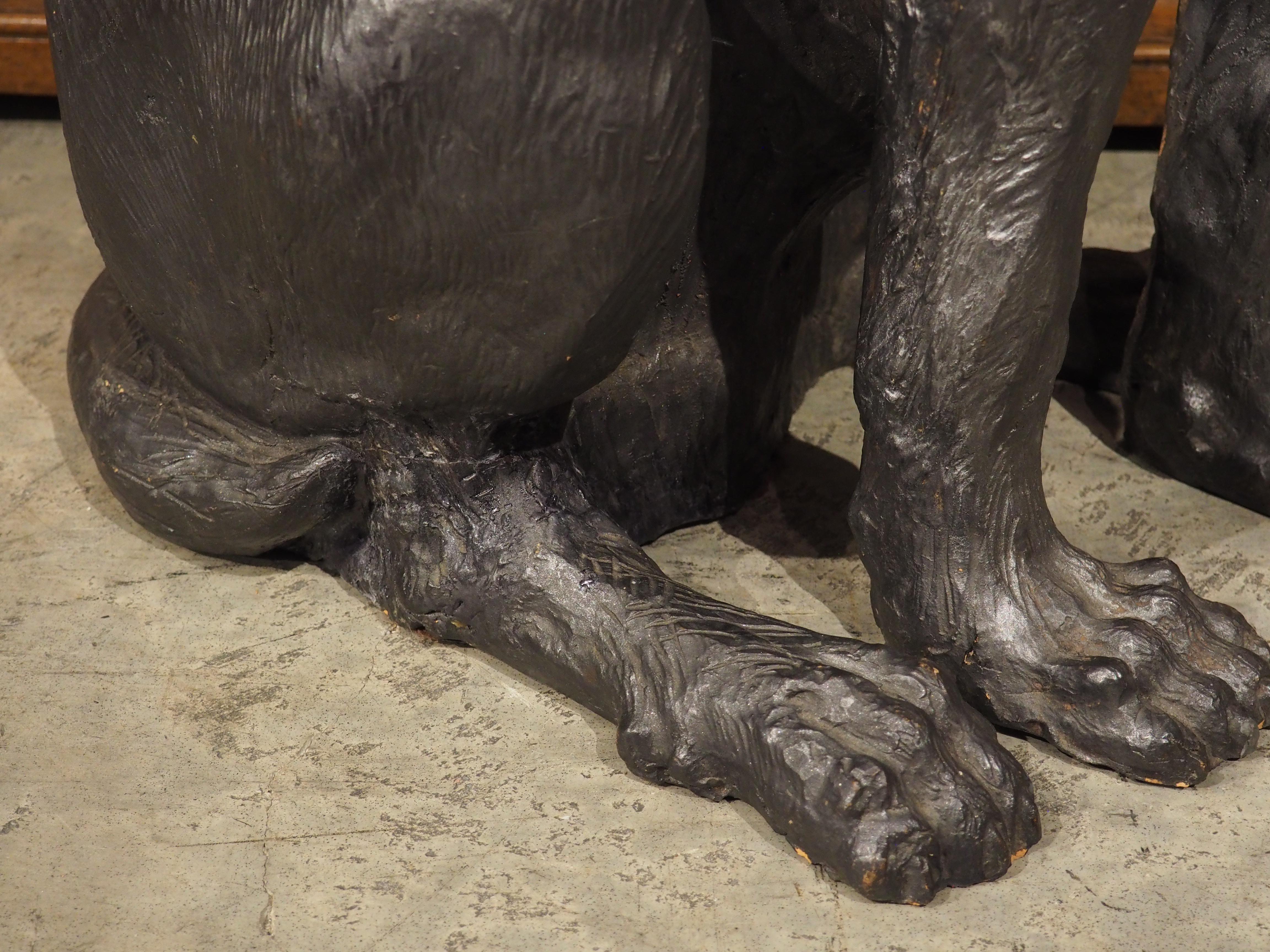 Sculpture en terre cuite peinte grandeur nature d'un grand chien de chasse, Autriche, vers 1880 en vente 4