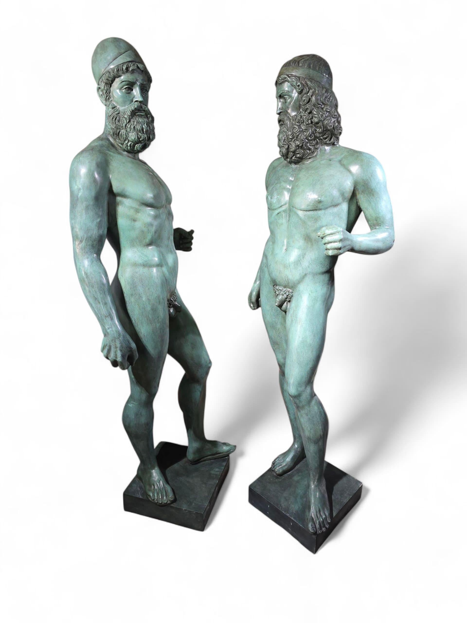 Esculturas de tamaño natural 180cm de los Guerreros de Riace, Bronces finales del siglo XX en venta
