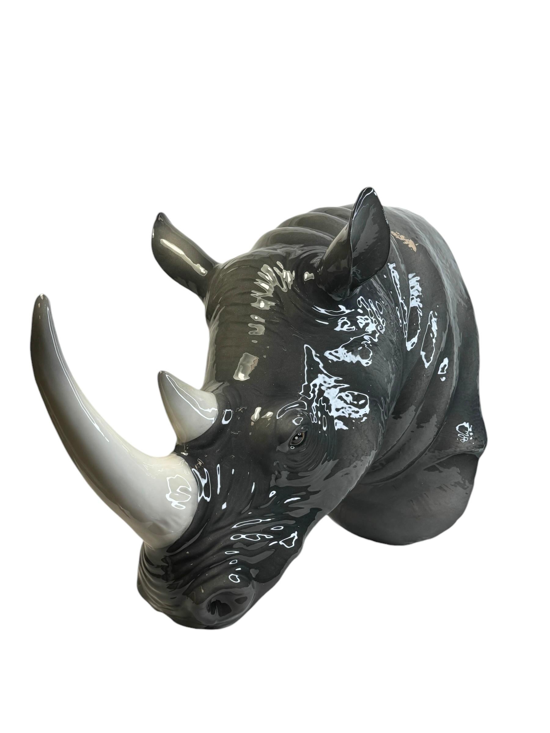 Buste de Rhinocéros grandeur nature en céramique de Bassano, Italie, années 1970 en vente 3