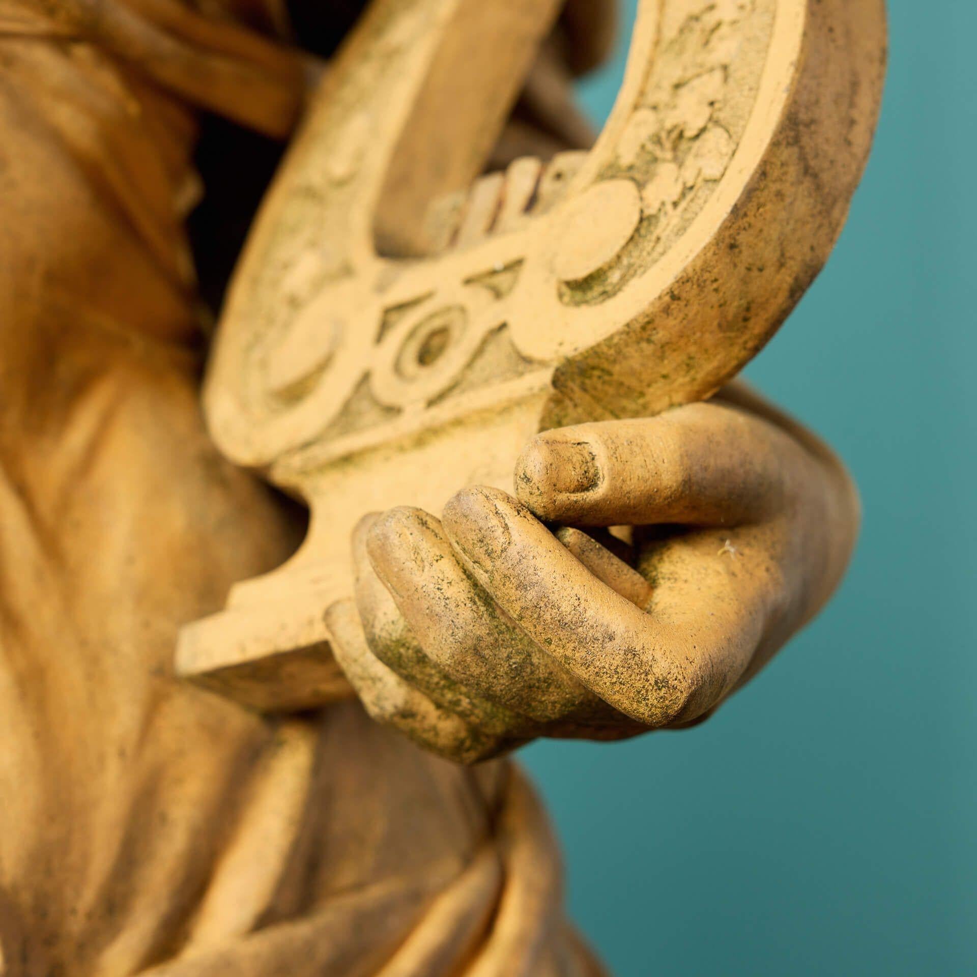 Terrakotta- Erato-Statue in Lebensgröße, 1 von 9 aus dem Apollo Inn, London im Angebot 3