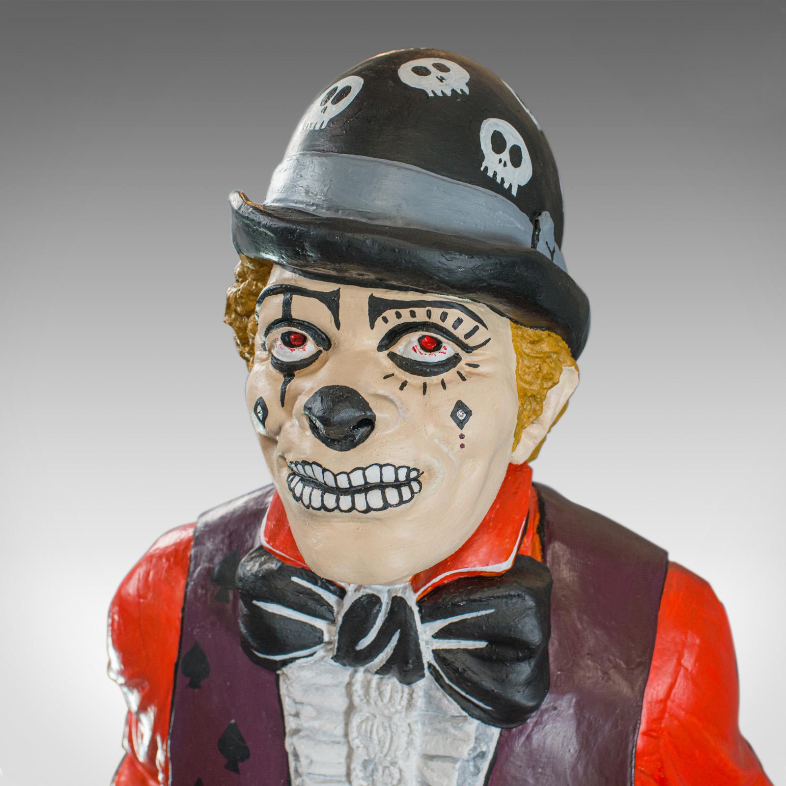 Lebensgroße Clown Statue eines Clowns im Vintage-Stil, englisch, Gips, Tag des Toten im Angebot 1