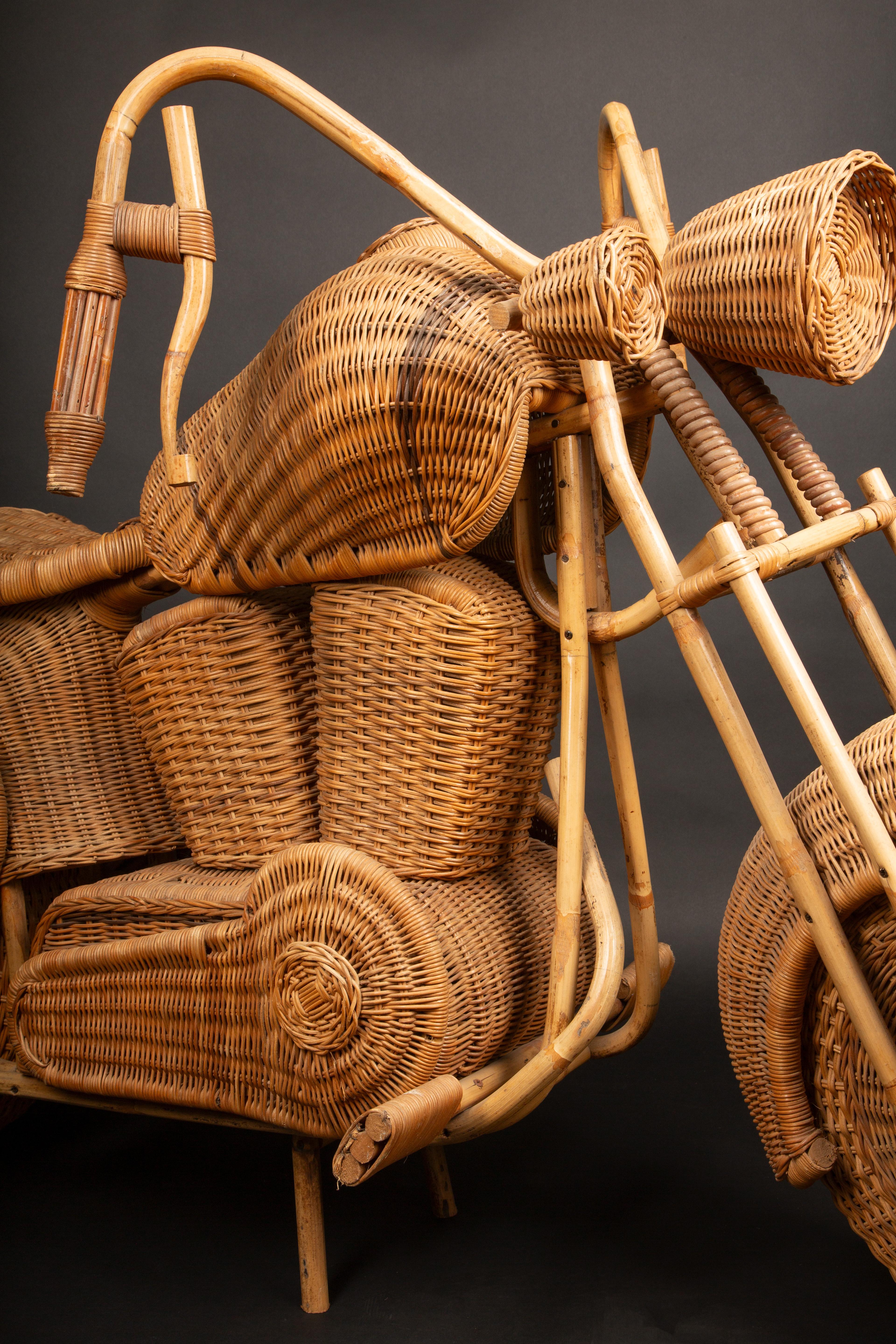 Scultura in vimini a grandezza naturale di una moto Harley Davidson in vendita 4