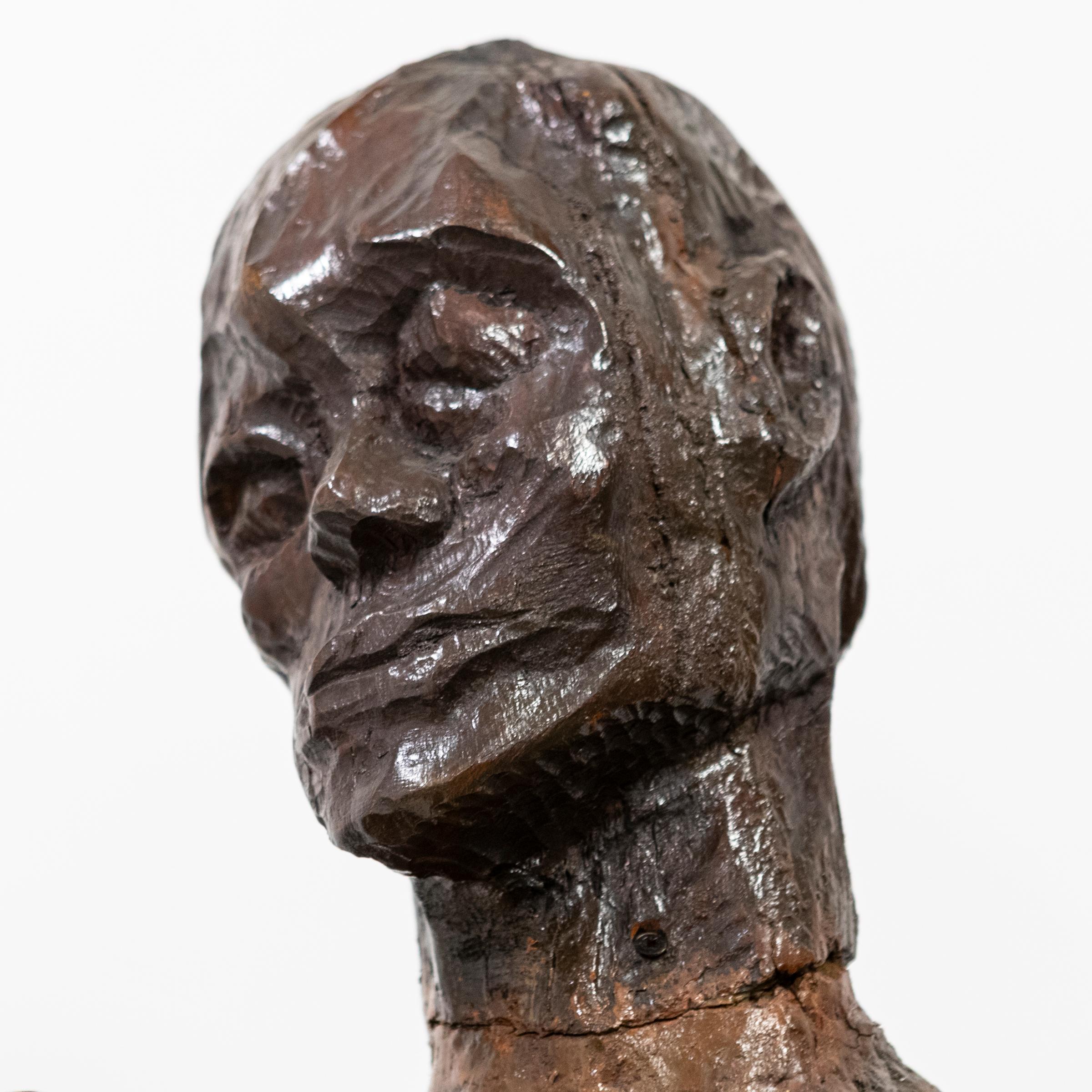 Bois Sculpture en bois grandeur nature  Michael Gagashe Zondi en vente