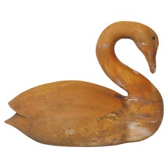 Scultura in legno a grandezza naturale di un cigno per una lussuosa decorazione del giardino